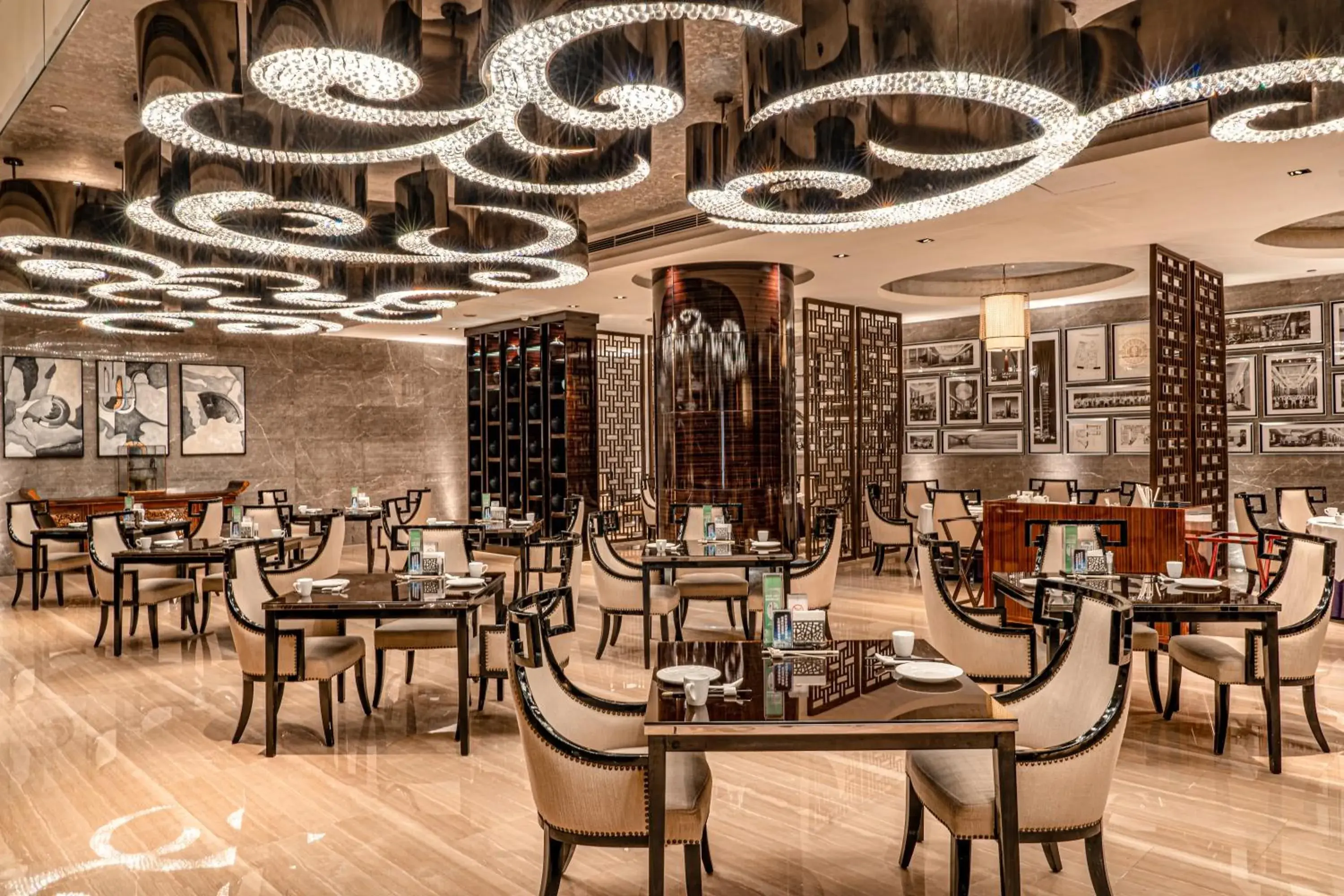 Restaurant/Places to Eat in Crowne Plaza Xi'an, an IHG Hotel