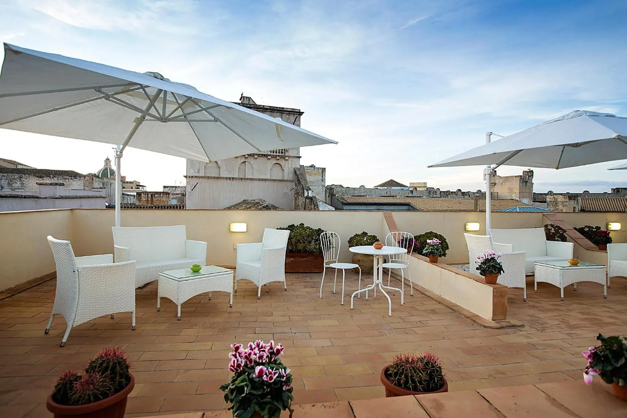 Balcony/Terrace, Restaurant/Places to Eat in Badia Nuova Residence