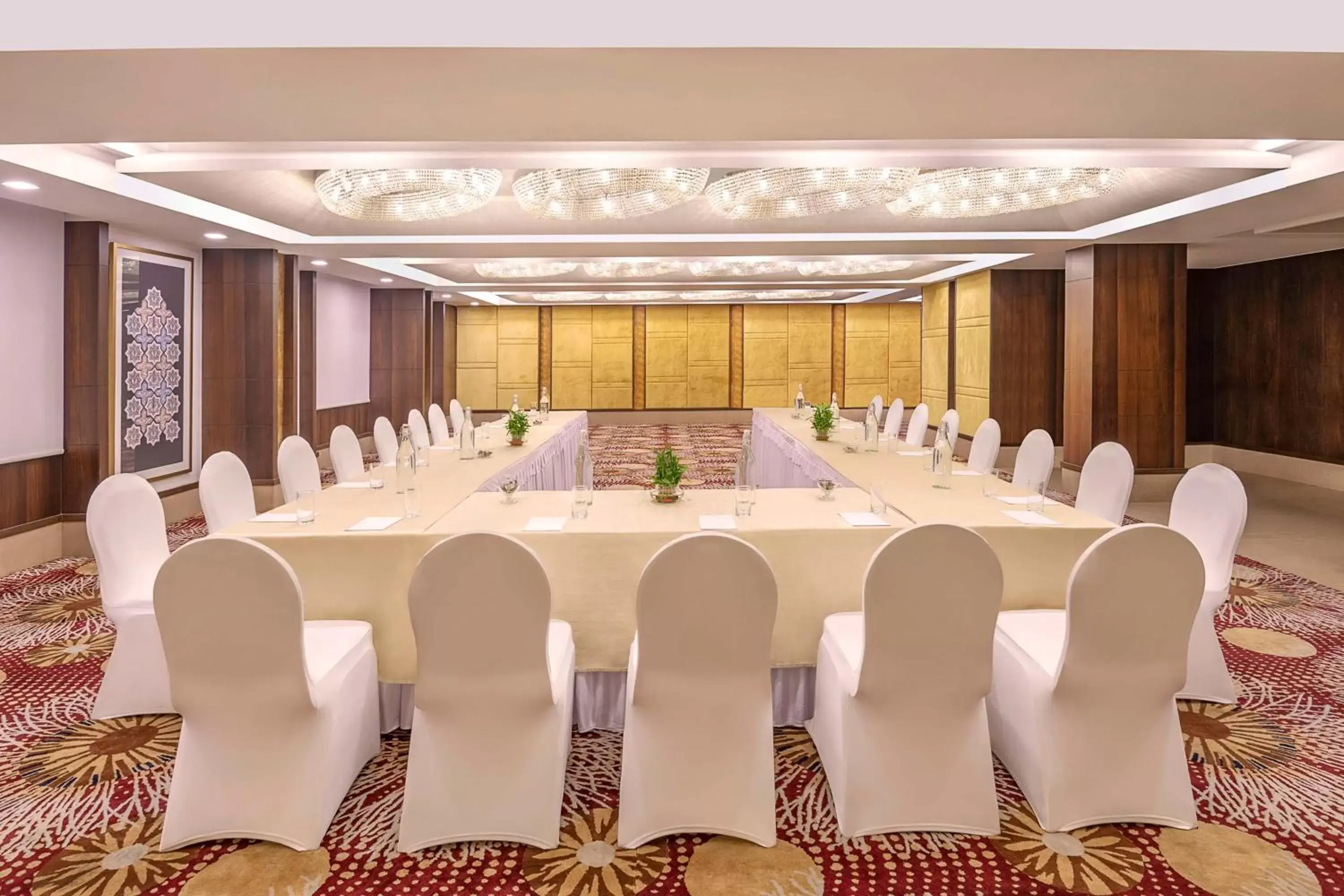 Meeting/conference room in Country Inn & Suites By Radisson Jammu
