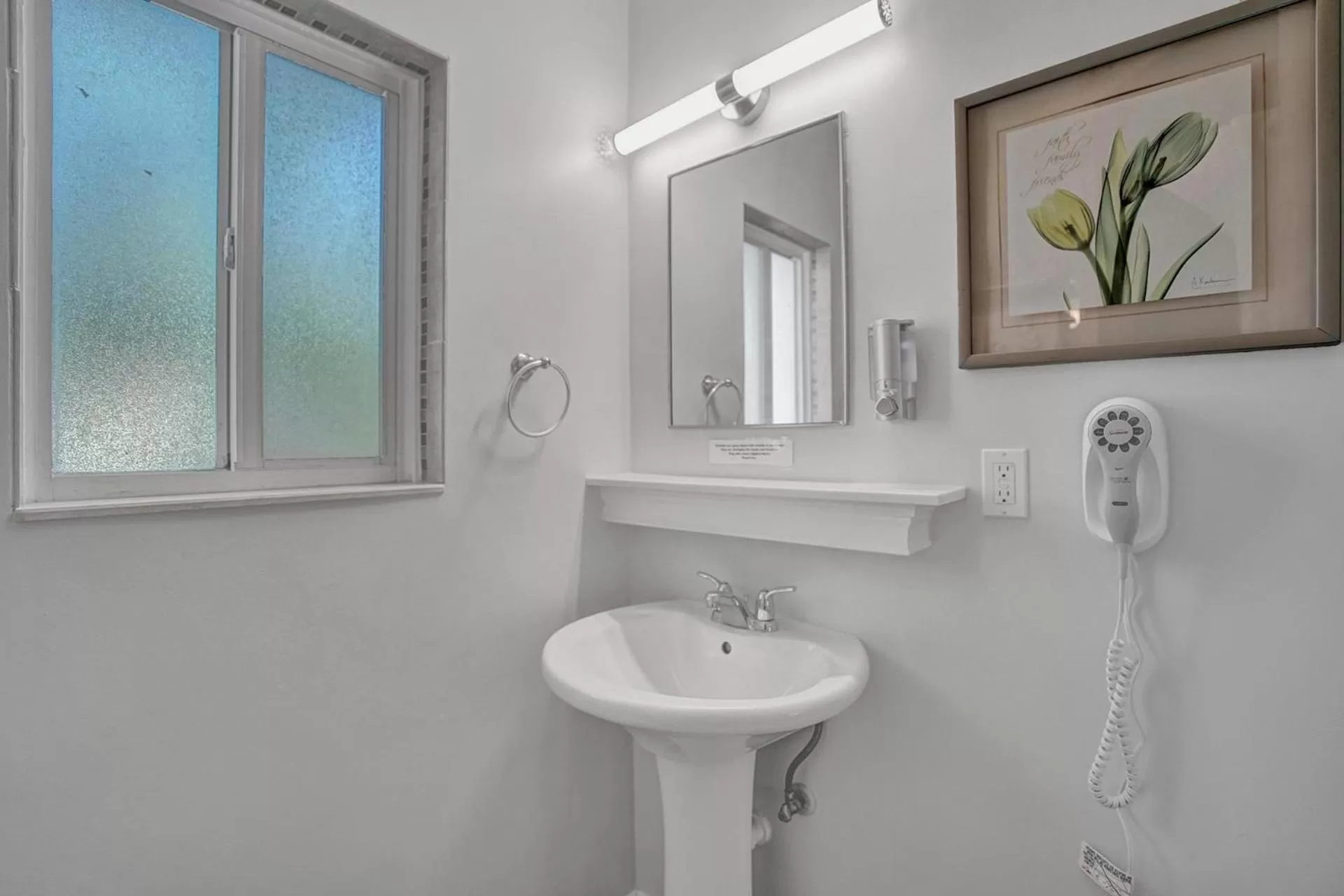 Bathroom in The Worthington Resorts - Clothing Optional - Men Only - Solo hombres