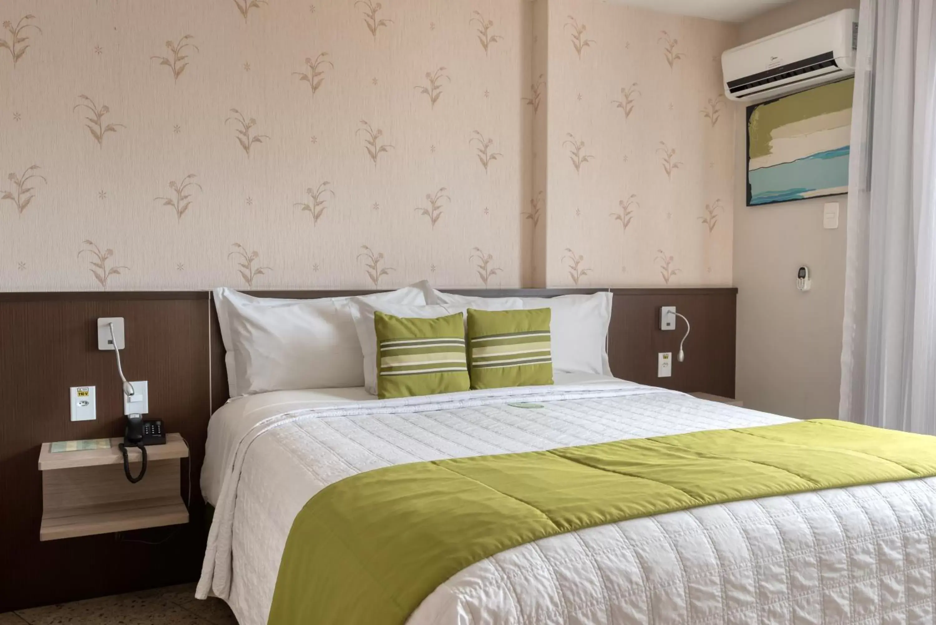 Bed in Quality Suites Vila Velha