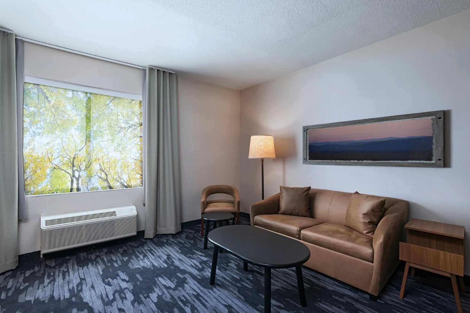 Seating area in Fairfield by Marriott Inn & Suites Hillsboro