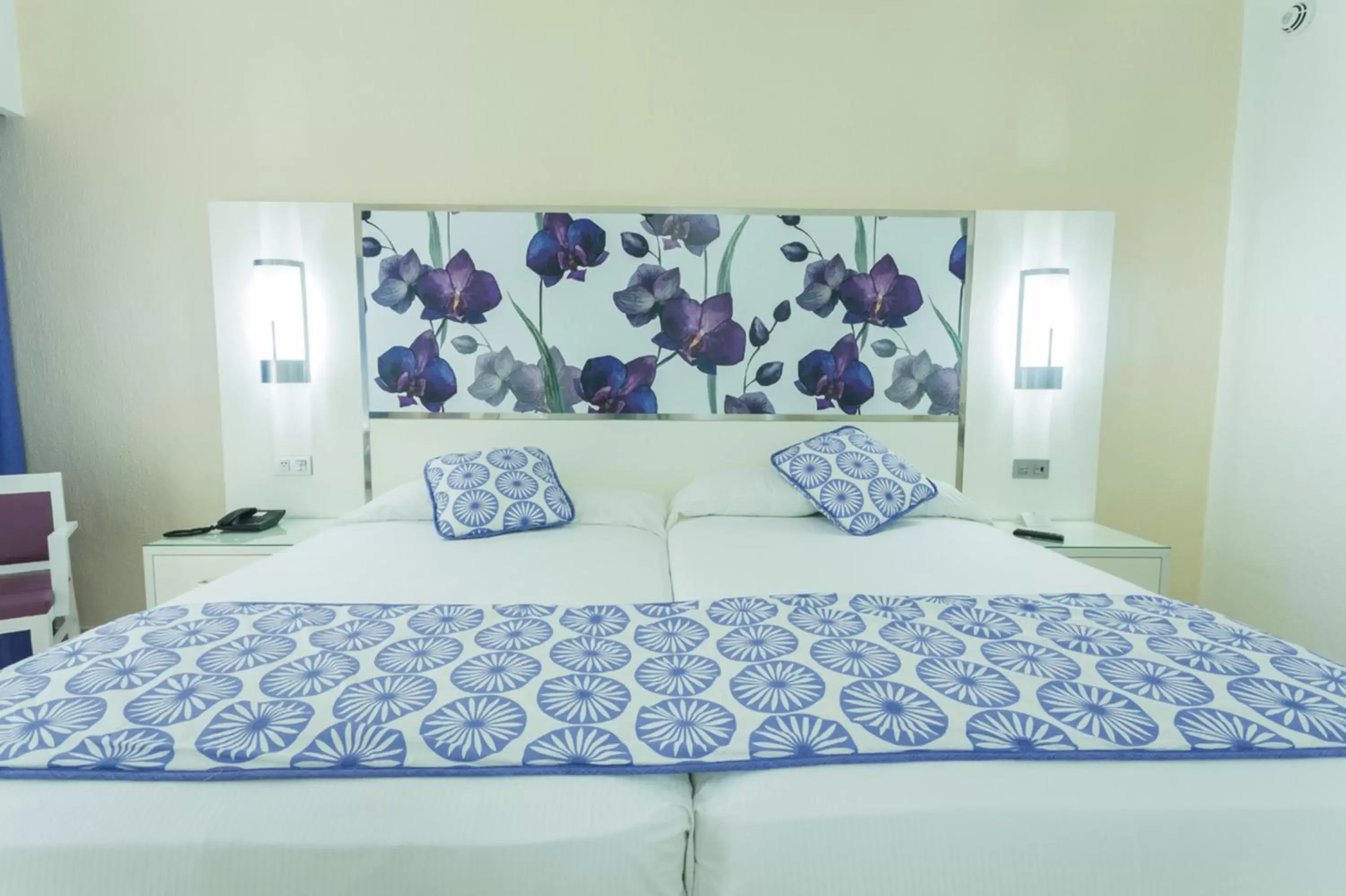 Bed in Riu Playacar - All Inclusive