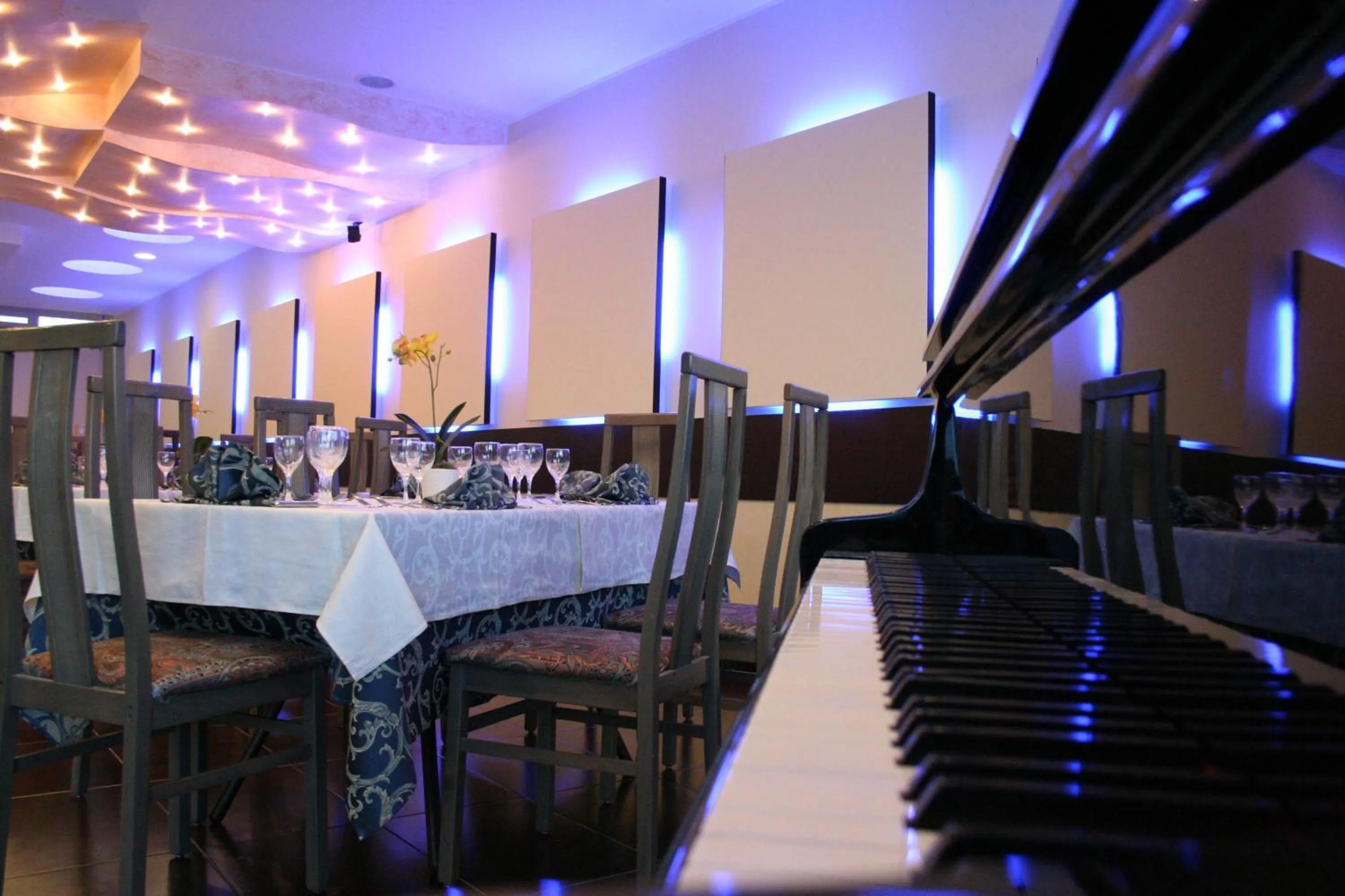 Restaurant/places to eat in Hotel Gabbiano