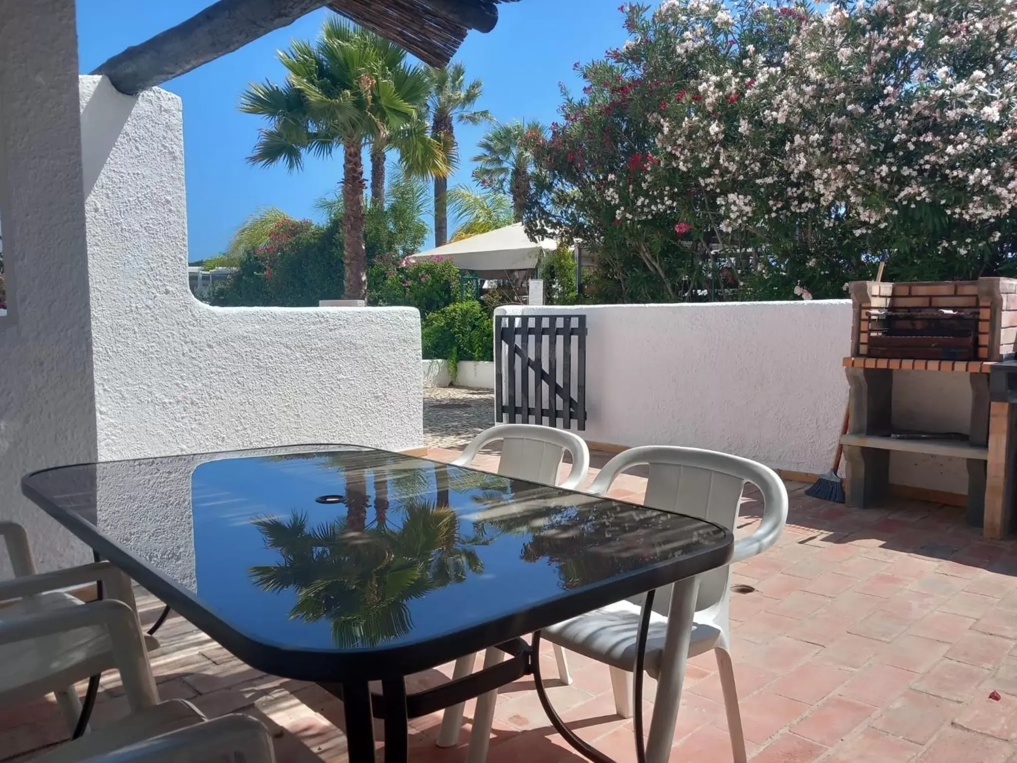 Balcony/Terrace in Apartamentos Honorio - Pool and Garden