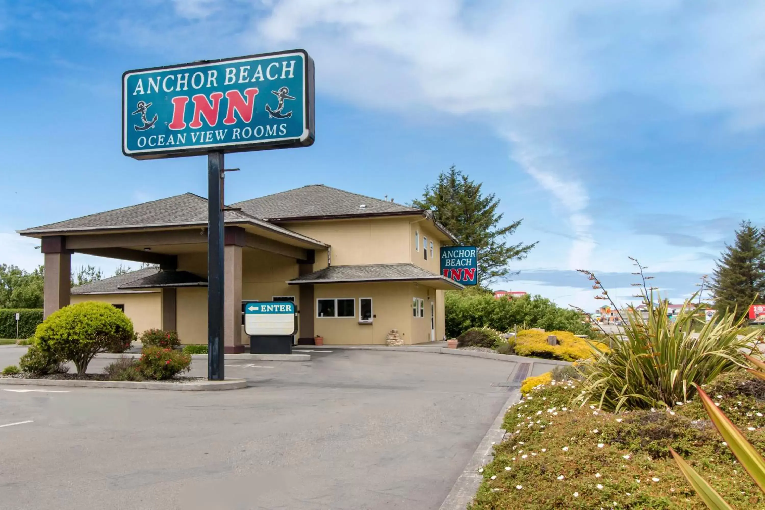 Property Building in Anchor Beach Inn