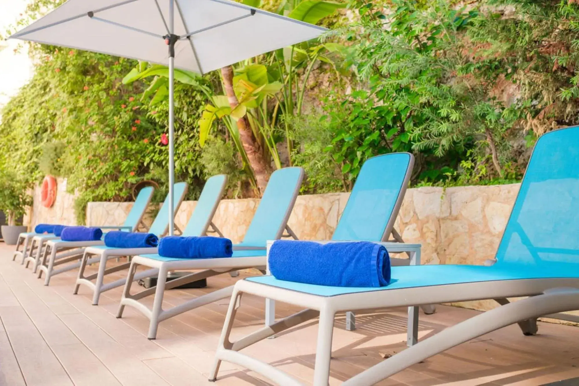 Swimming Pool in Hotel Agua Beach