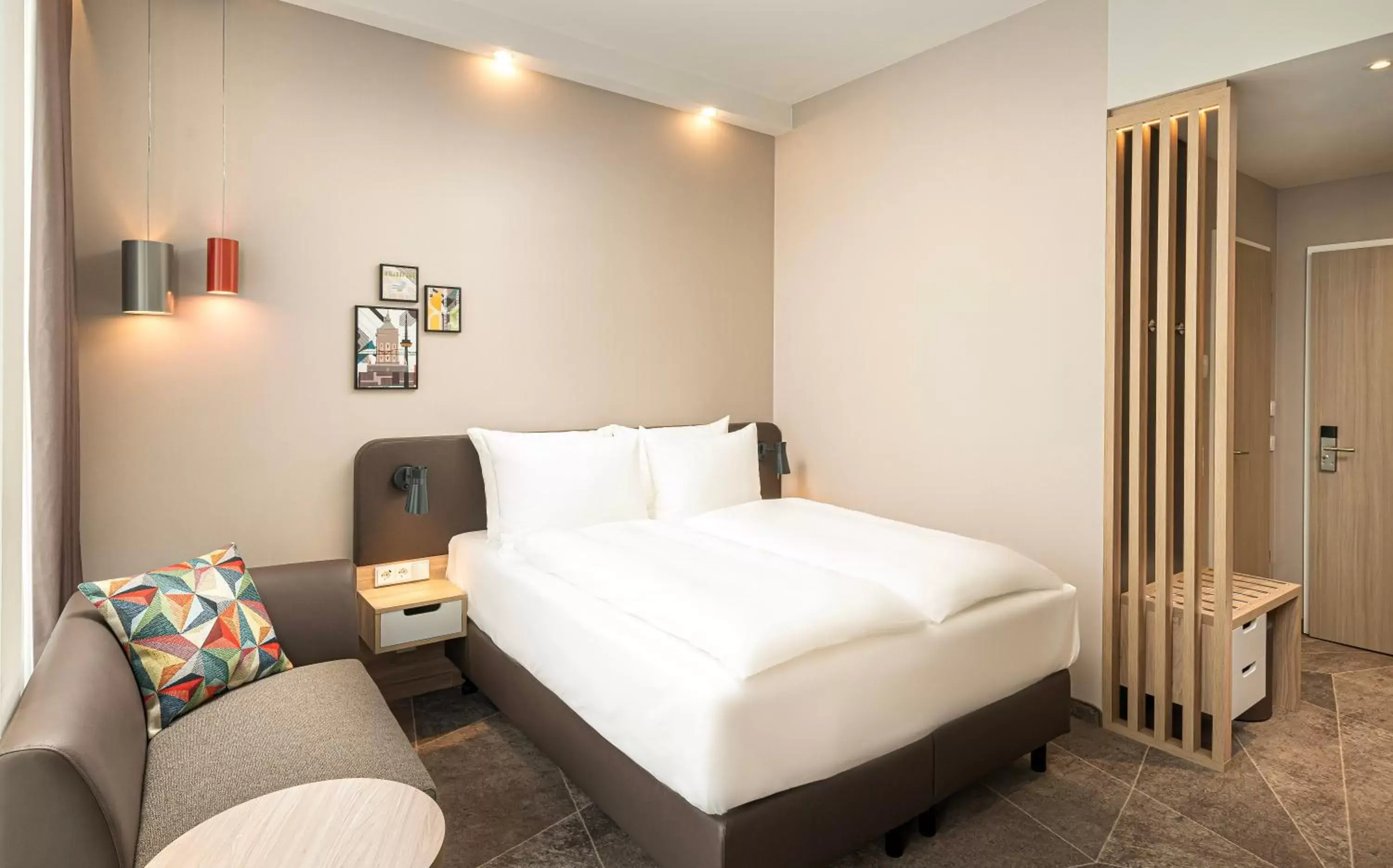 Bed in Holiday Inn - Mannheim City - Hauptbahnhof, an IHG Hotel