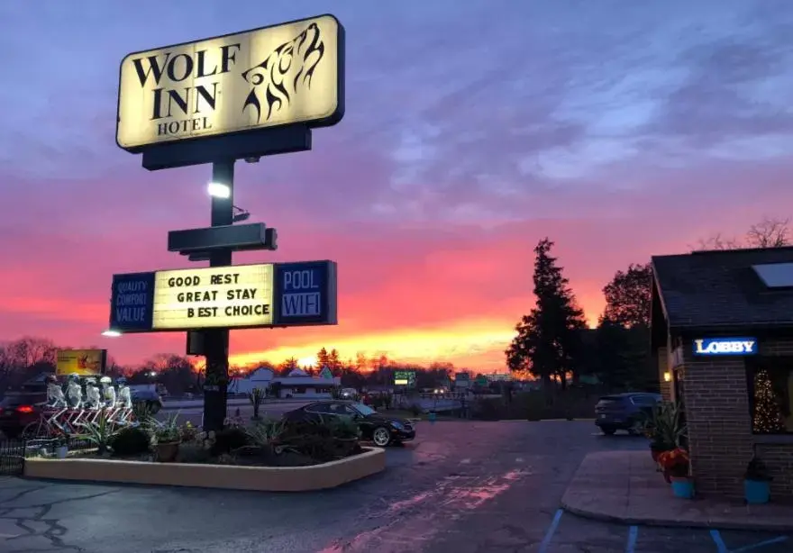 Sunrise in Wolf Inn Hotel