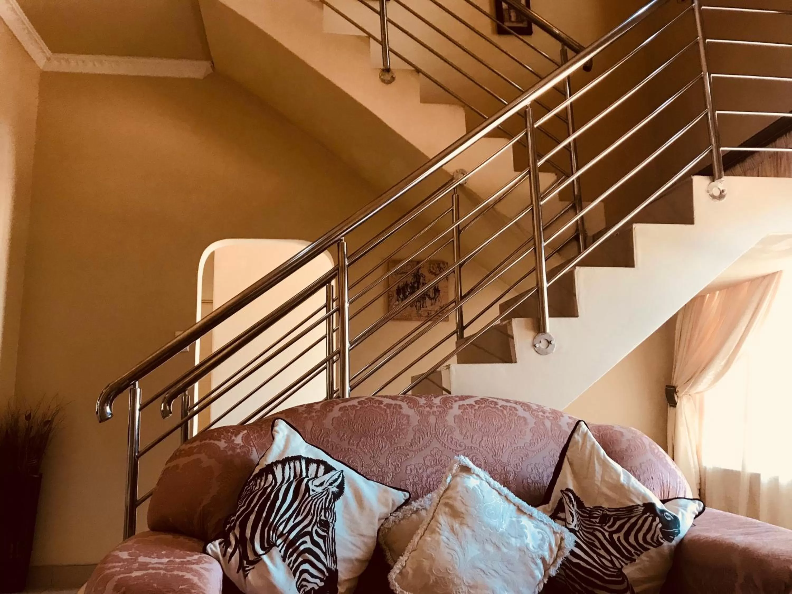 Jay and Bee Guesthouse