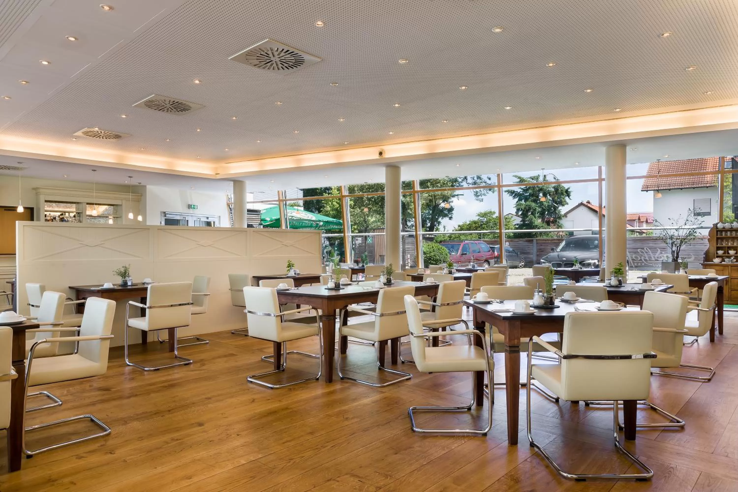 Restaurant/places to eat in Novum Hotel Seidlhof München