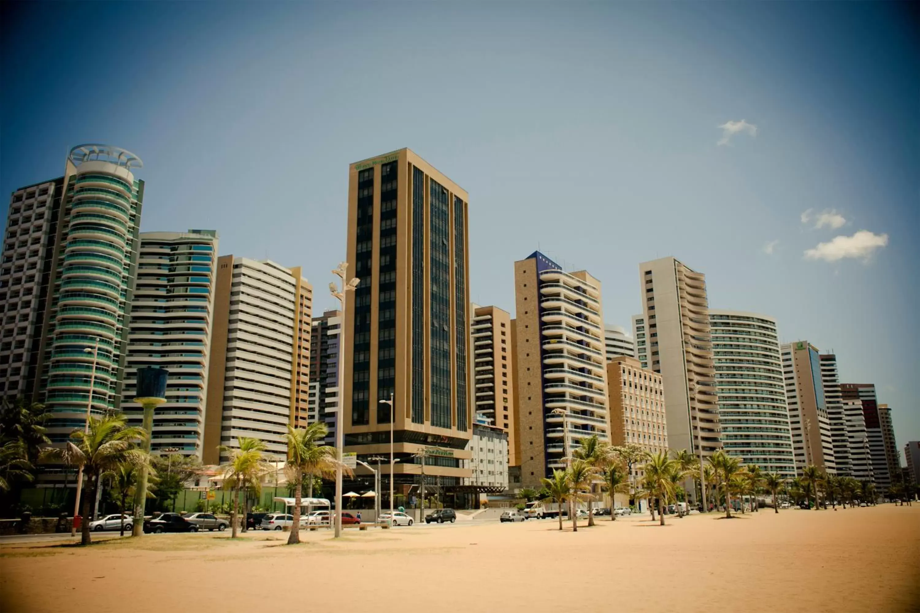 Facade/entrance in Magna Praia Hotel Facade/entrance in Magna Praia Hotel