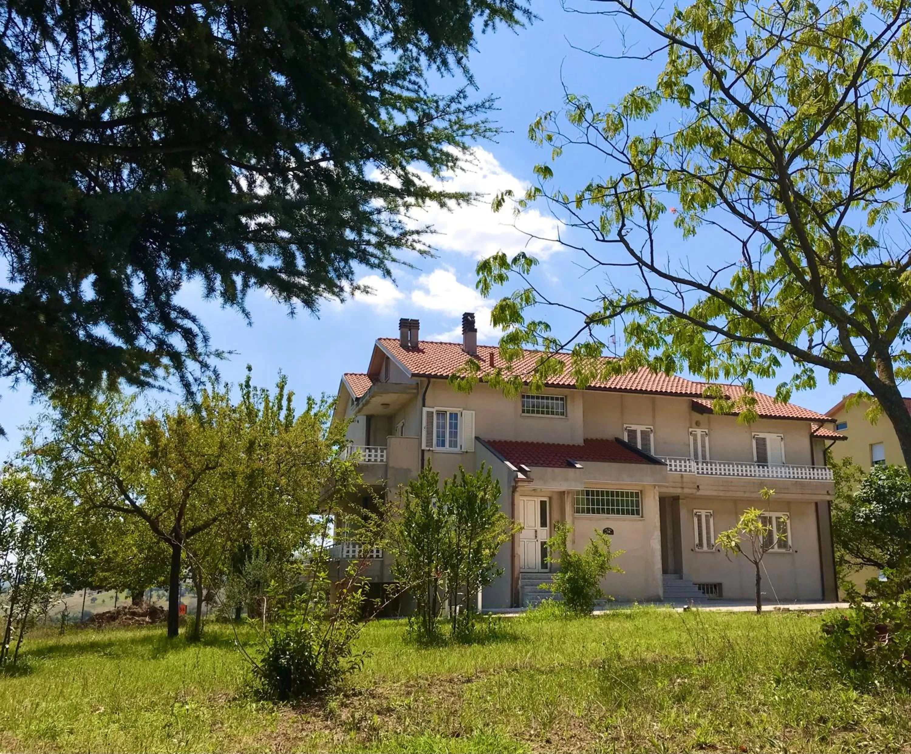 Property Building in OAK TREE 114 BnB