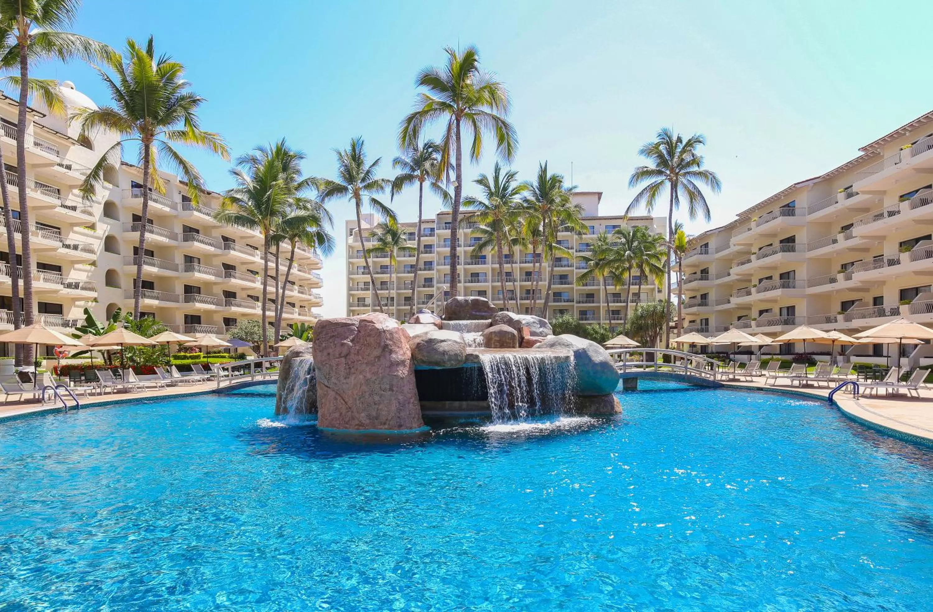 Swimming pool in Villa del Palmar Beach Resort & Spa Puerto Vallarta