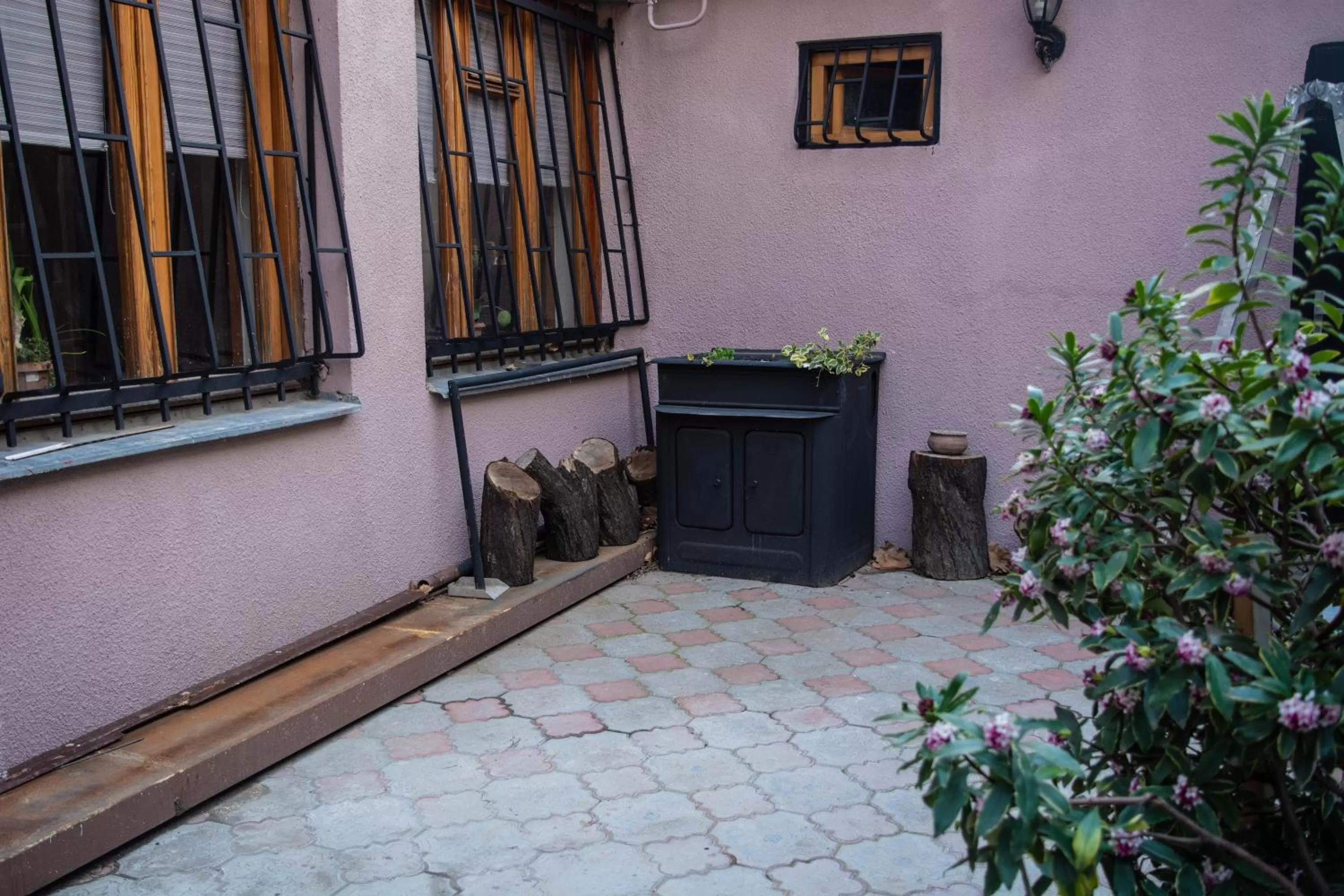 Patio in Sunflower Hotel