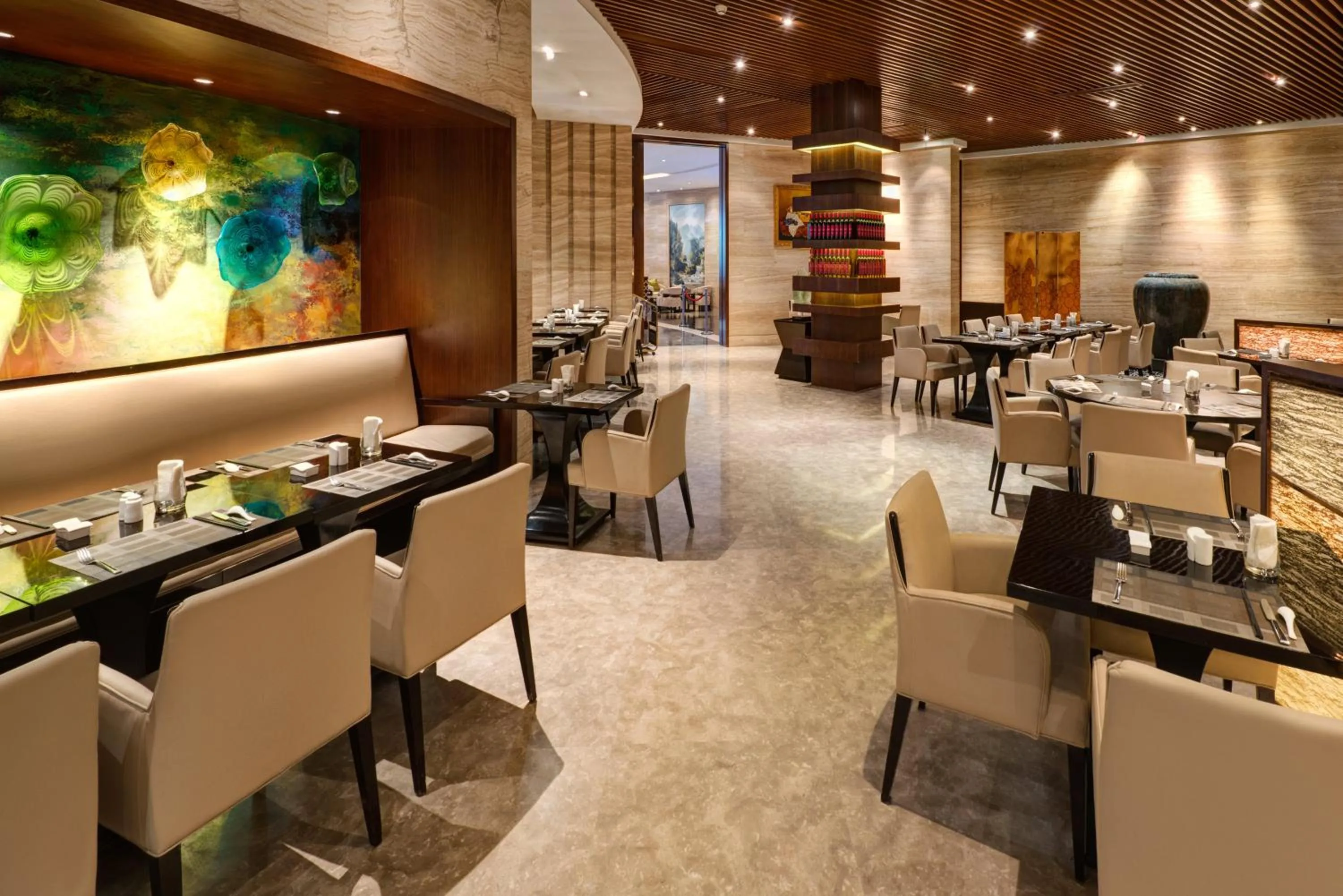 Restaurant/places to eat in Crowne Plaza Shanghai Noah Square by IHG