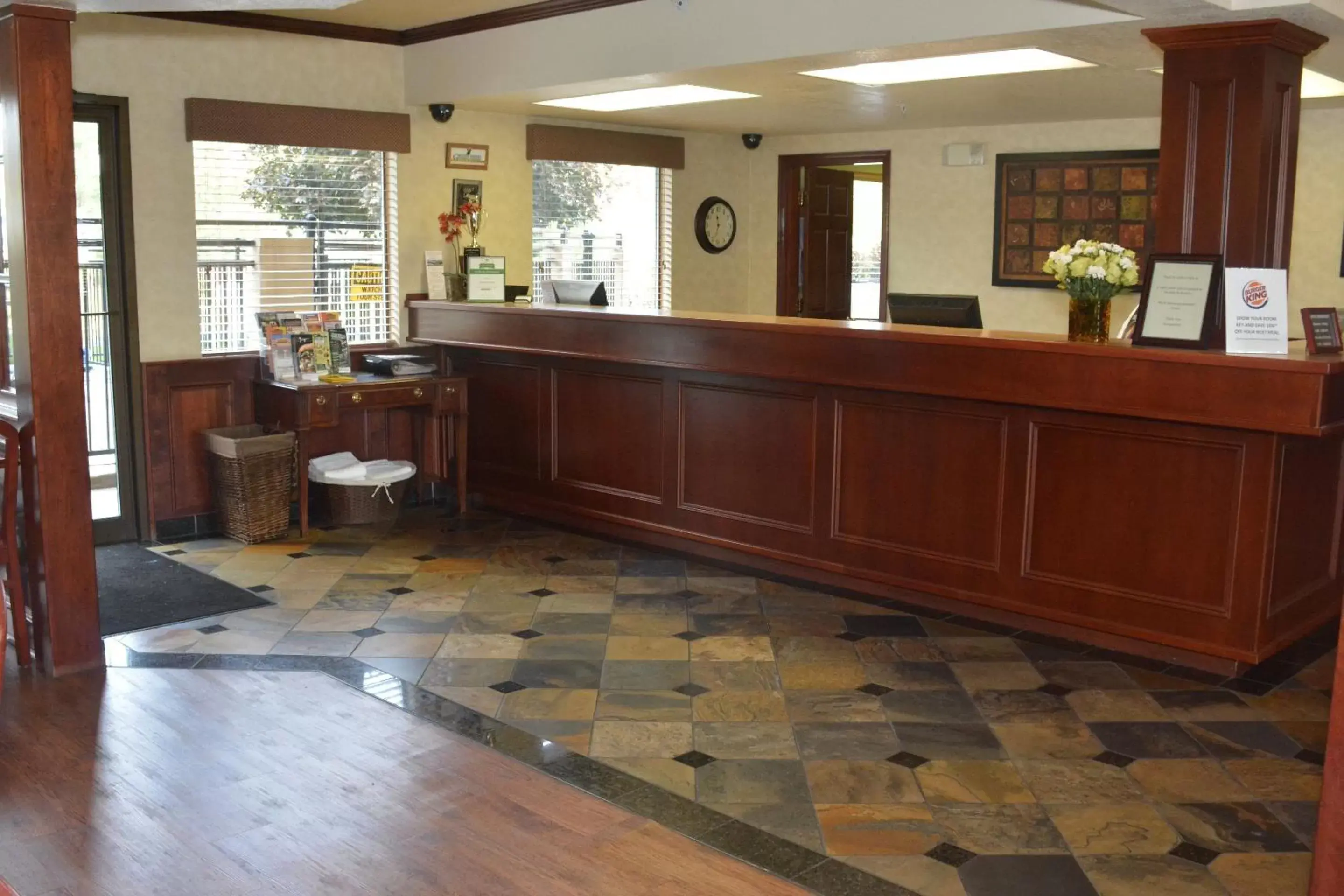 Lobby or reception, Lobby/Reception in Baymont by Wyndham Yakima Riverfront