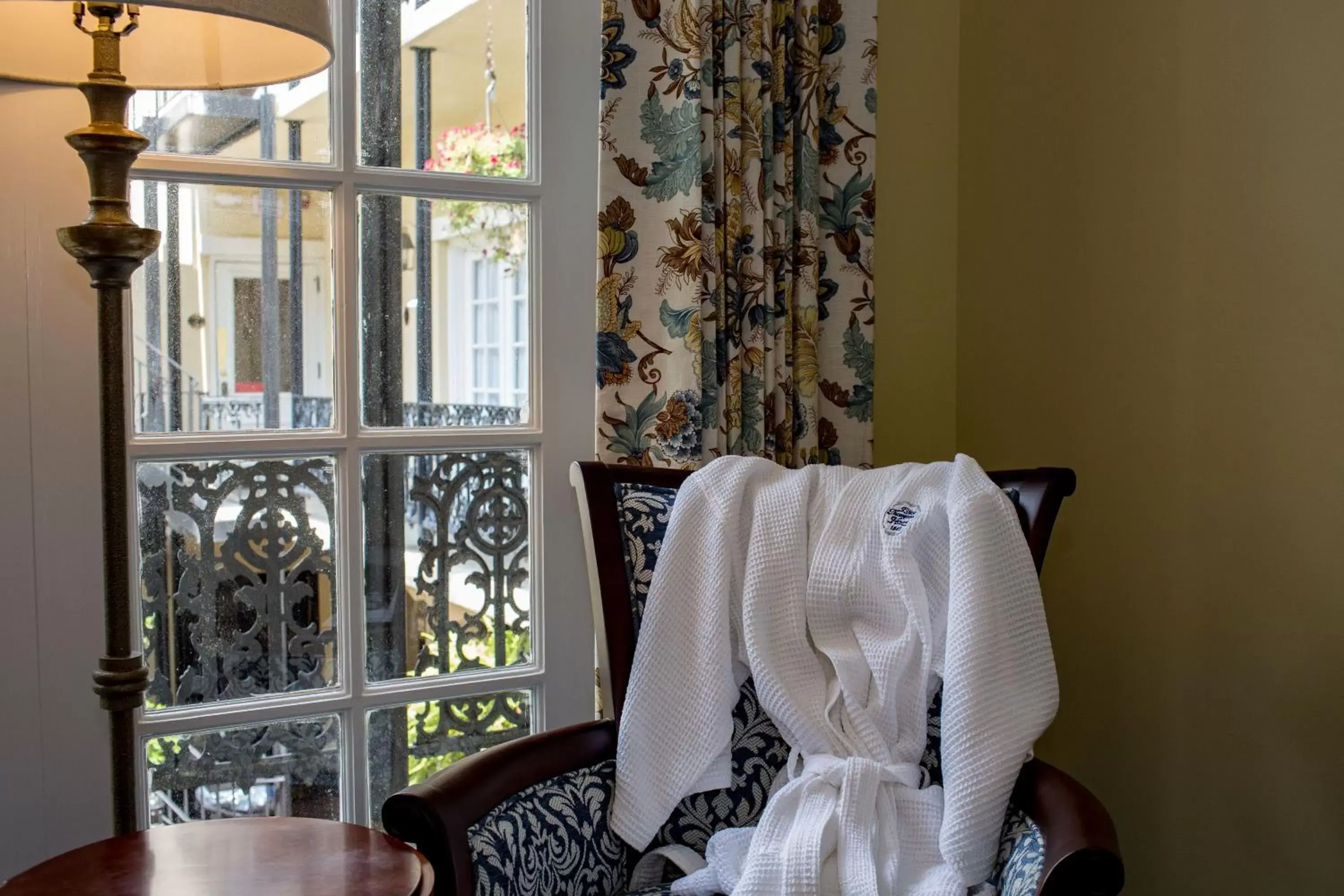 Other, Seating Area in Eliza Thompson House, Historic Inns of Savannah Collection