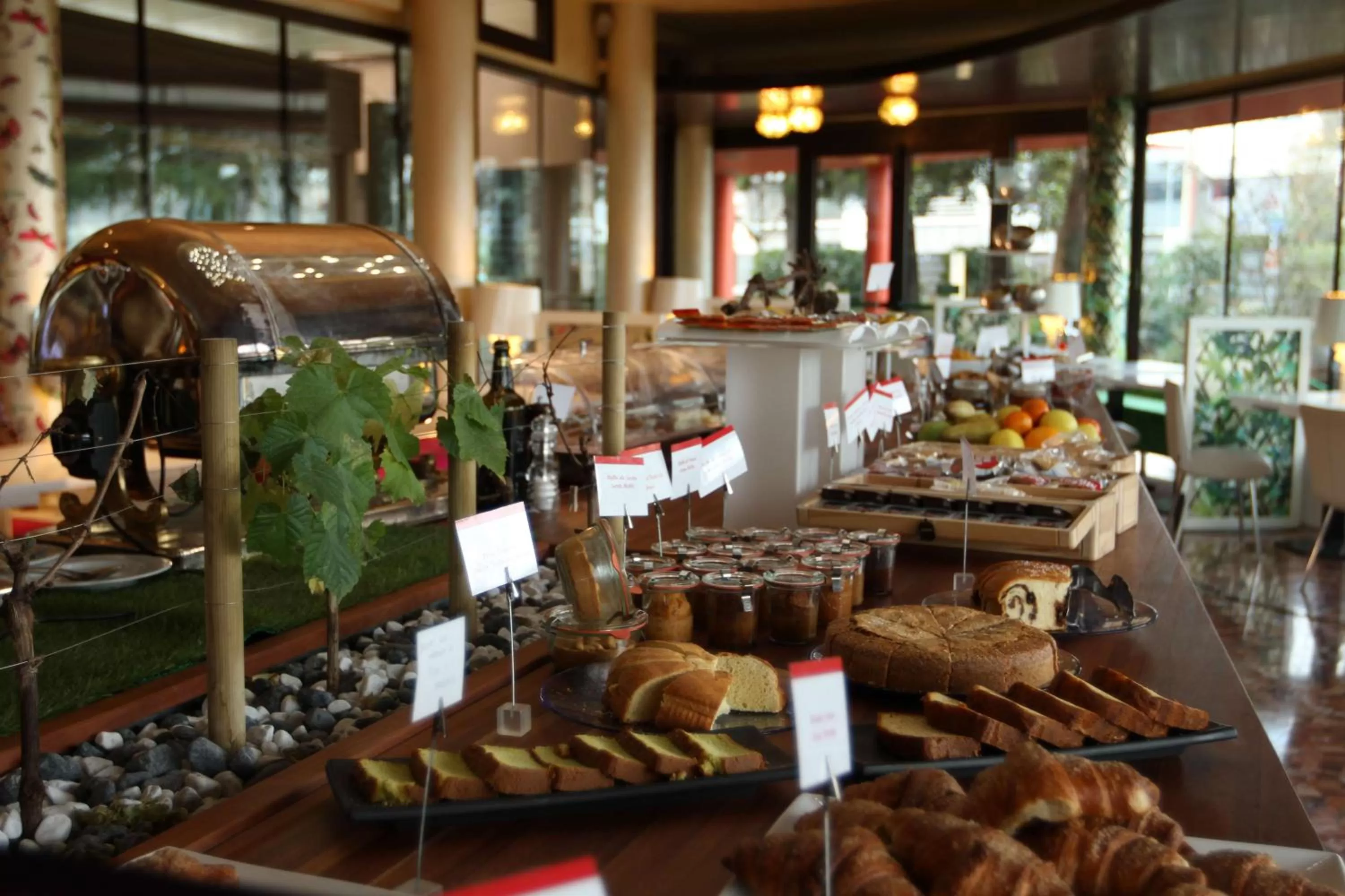 Restaurant/places to eat in Là Di Moret