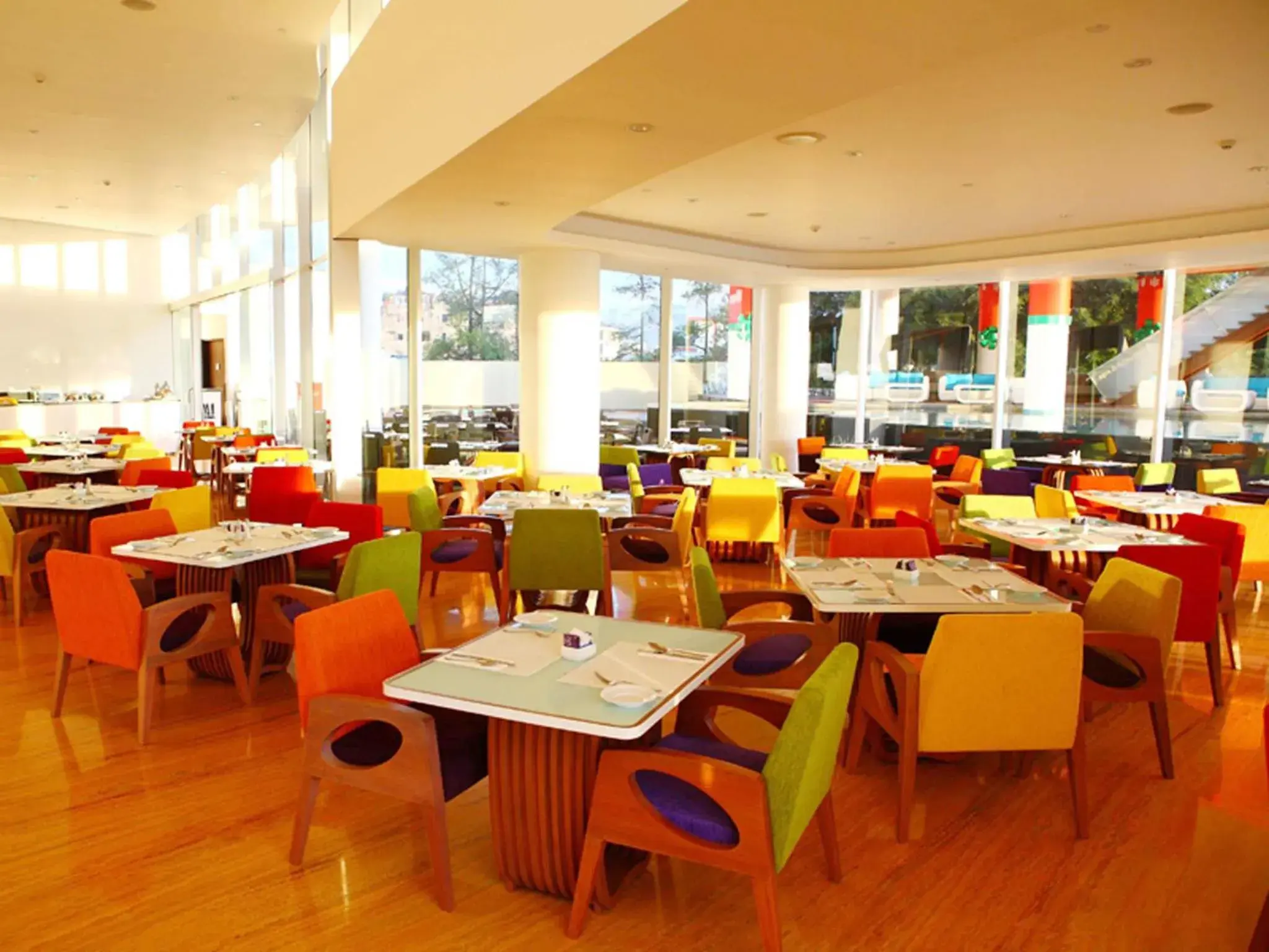 Dining area, Restaurant/Places to Eat in Sensa Hotel Bandung