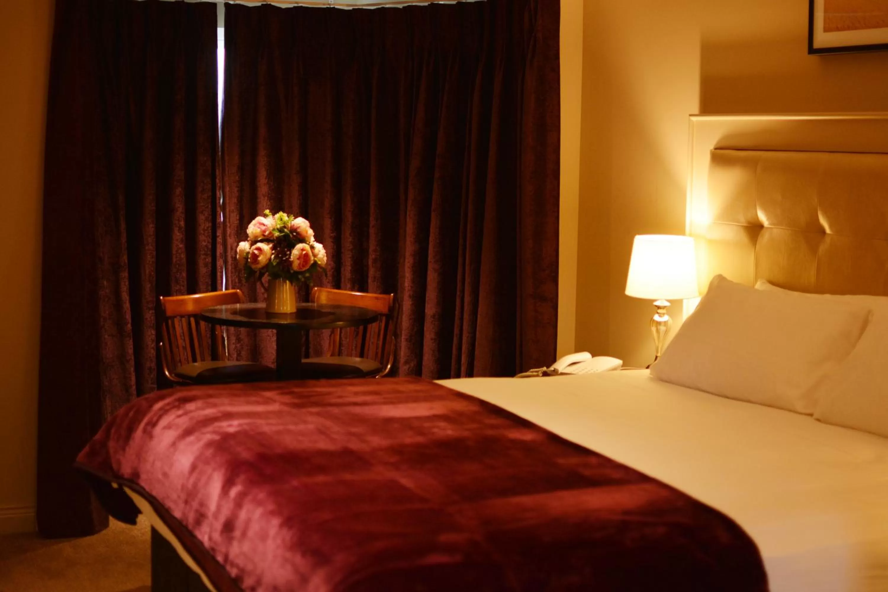 Seating area, Bed in Rooms At Rue