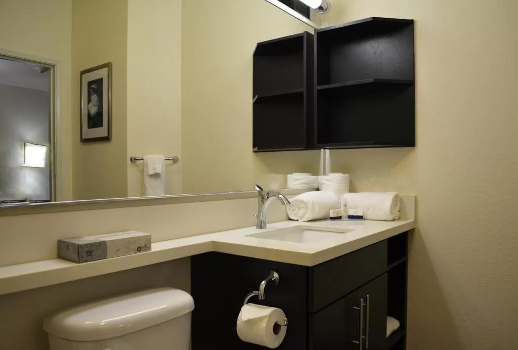 One-Bedroom Suite with Two Queen Beds in Candlewood Suites Belle Vernon by IHG