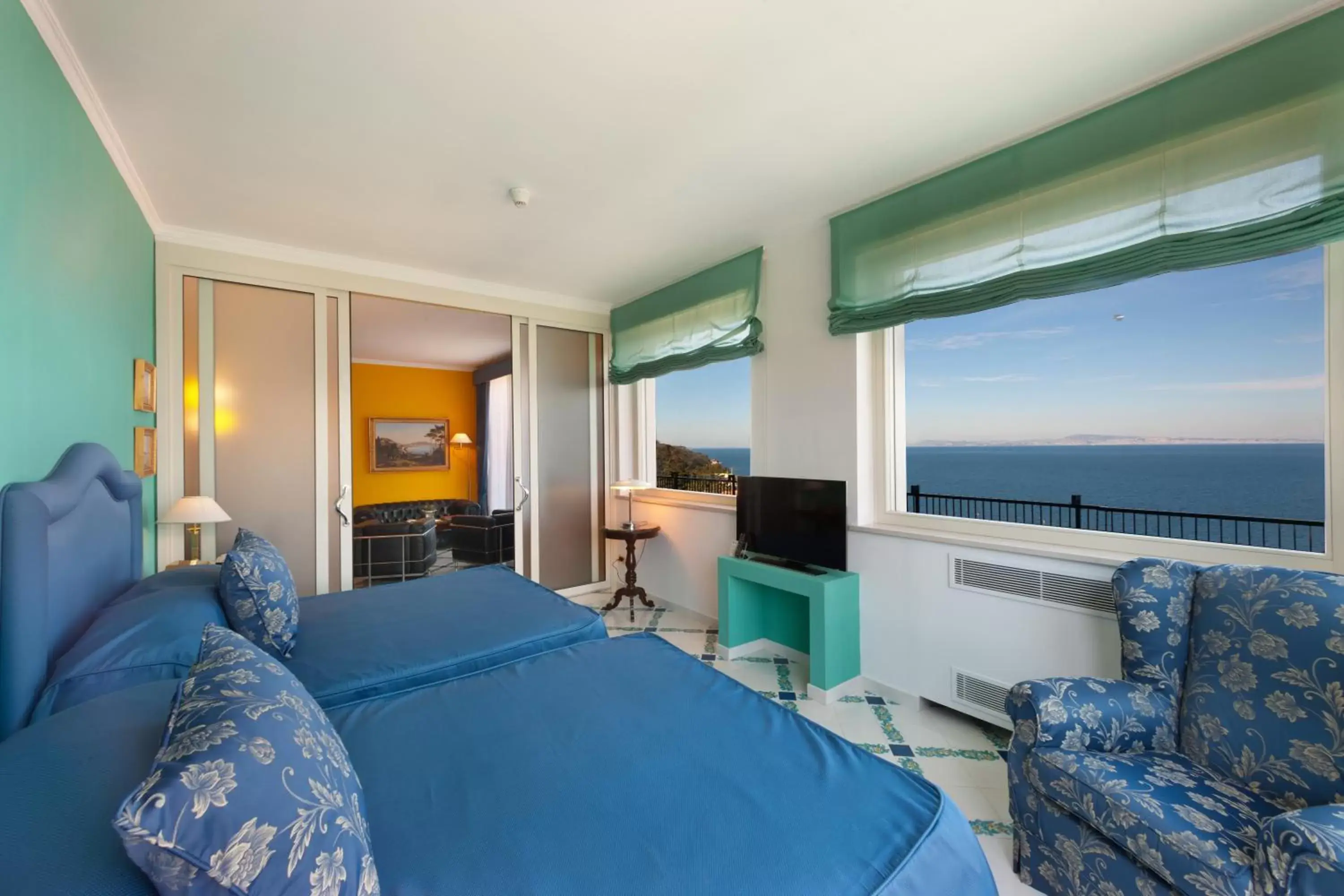 Suite with Sea View in Hotel Continental