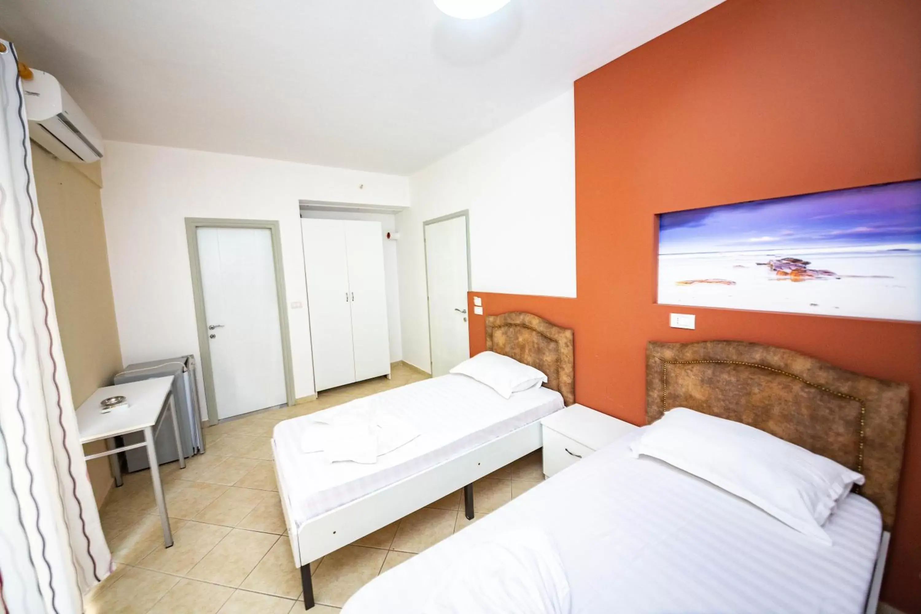 Quadruple Room with Balcony in Ideal ApartHotel Saranda Quadruple Room with Balcony in Ideal ApartHotel Saranda