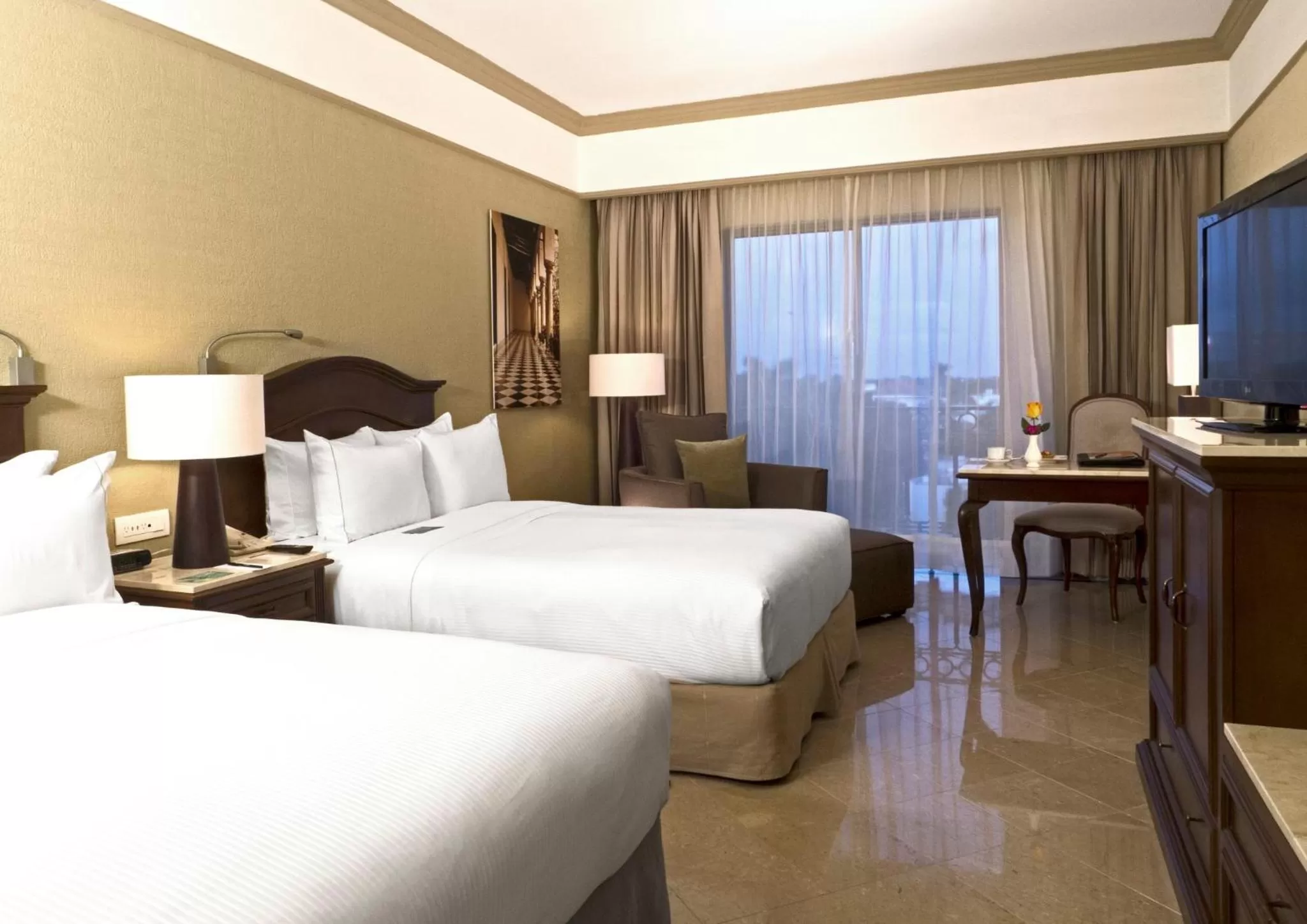 Photo of the whole room, Bed in Fiesta Americana Merida