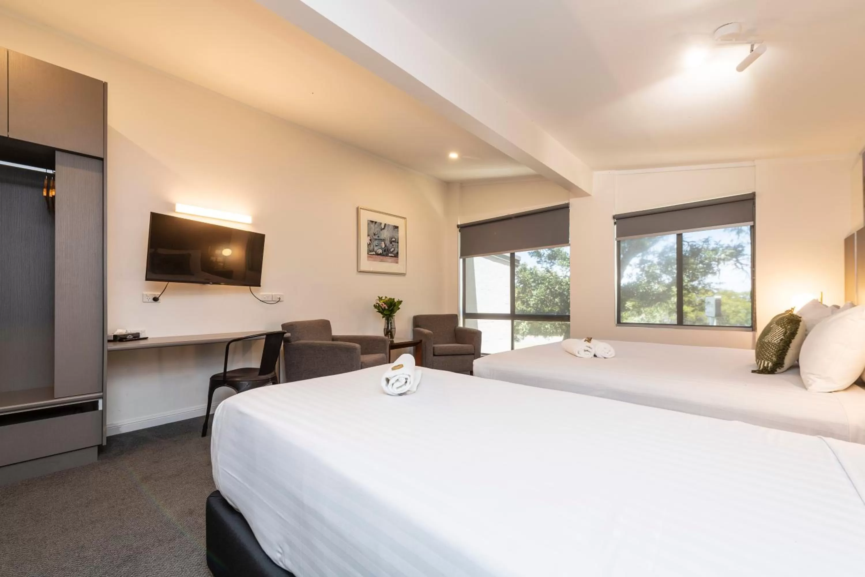 Bed in Fern Bay Motel