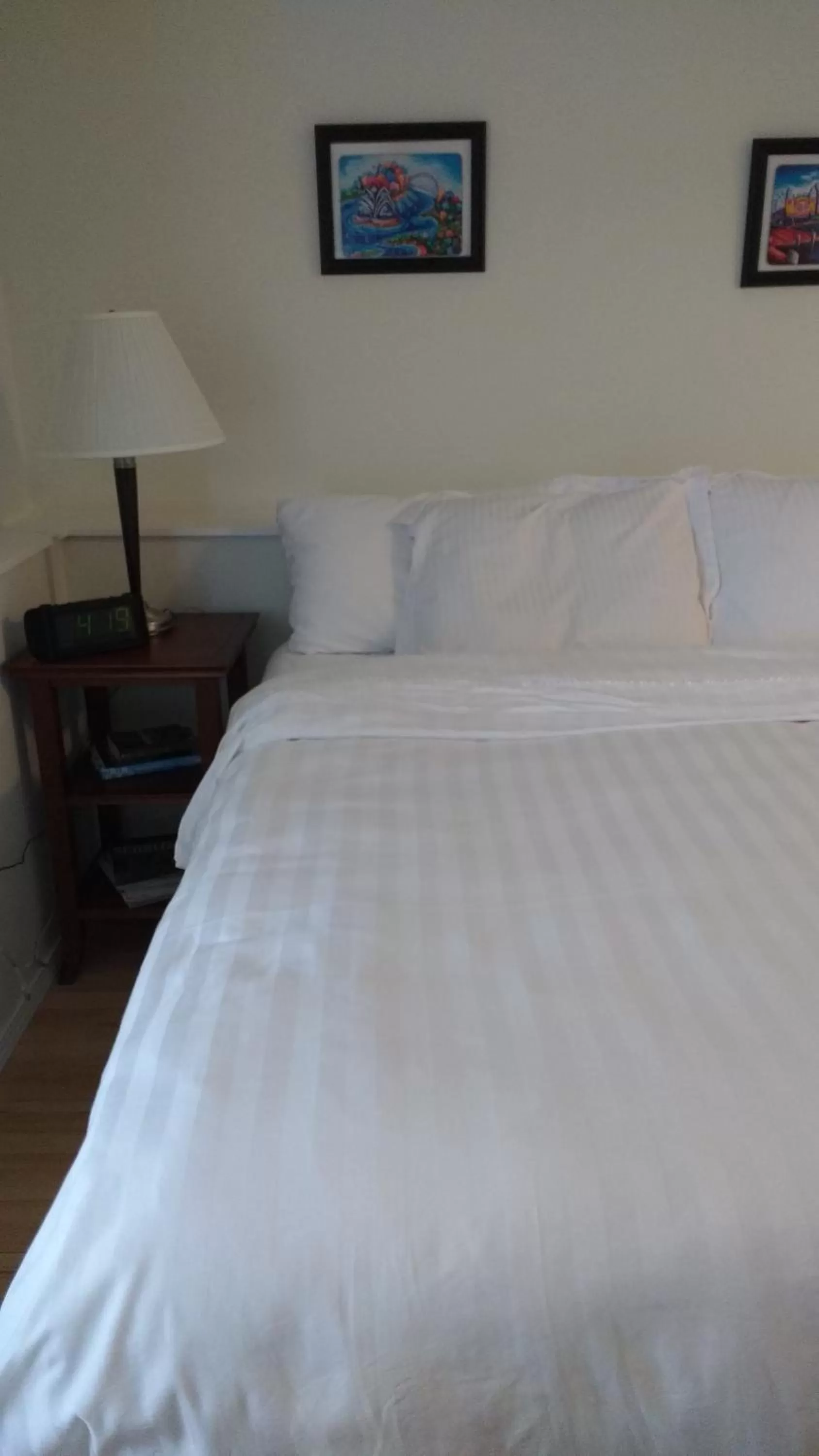 Bed in Hummers Haven Bed and Breakfast