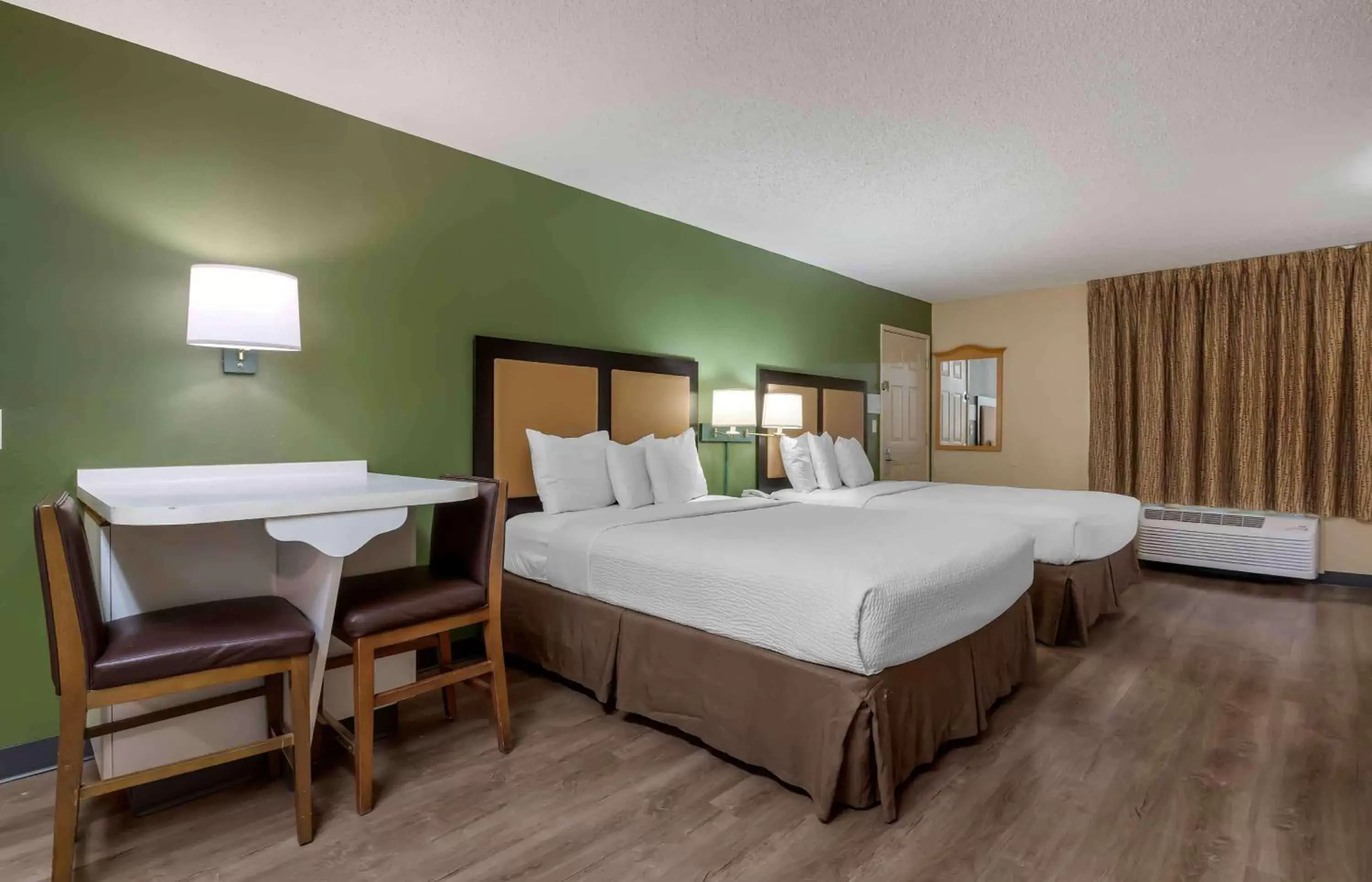 Bedroom, Bed in Extended Stay America Suites - San Ramon - Bishop Ranch - West