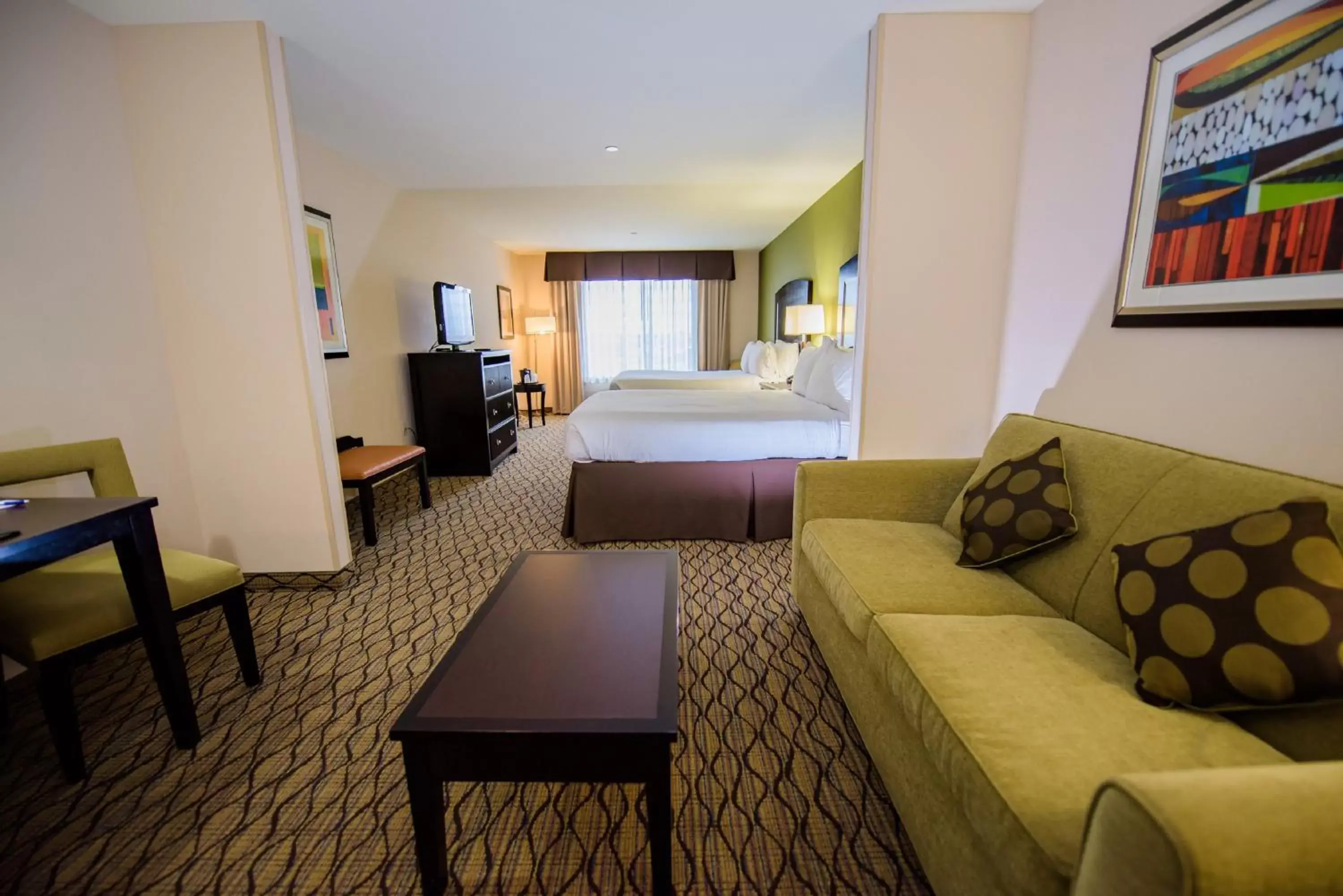Photo of the whole room, Seating Area in Holiday Inn Express Tulsa South Bixby, an IHG Hotel