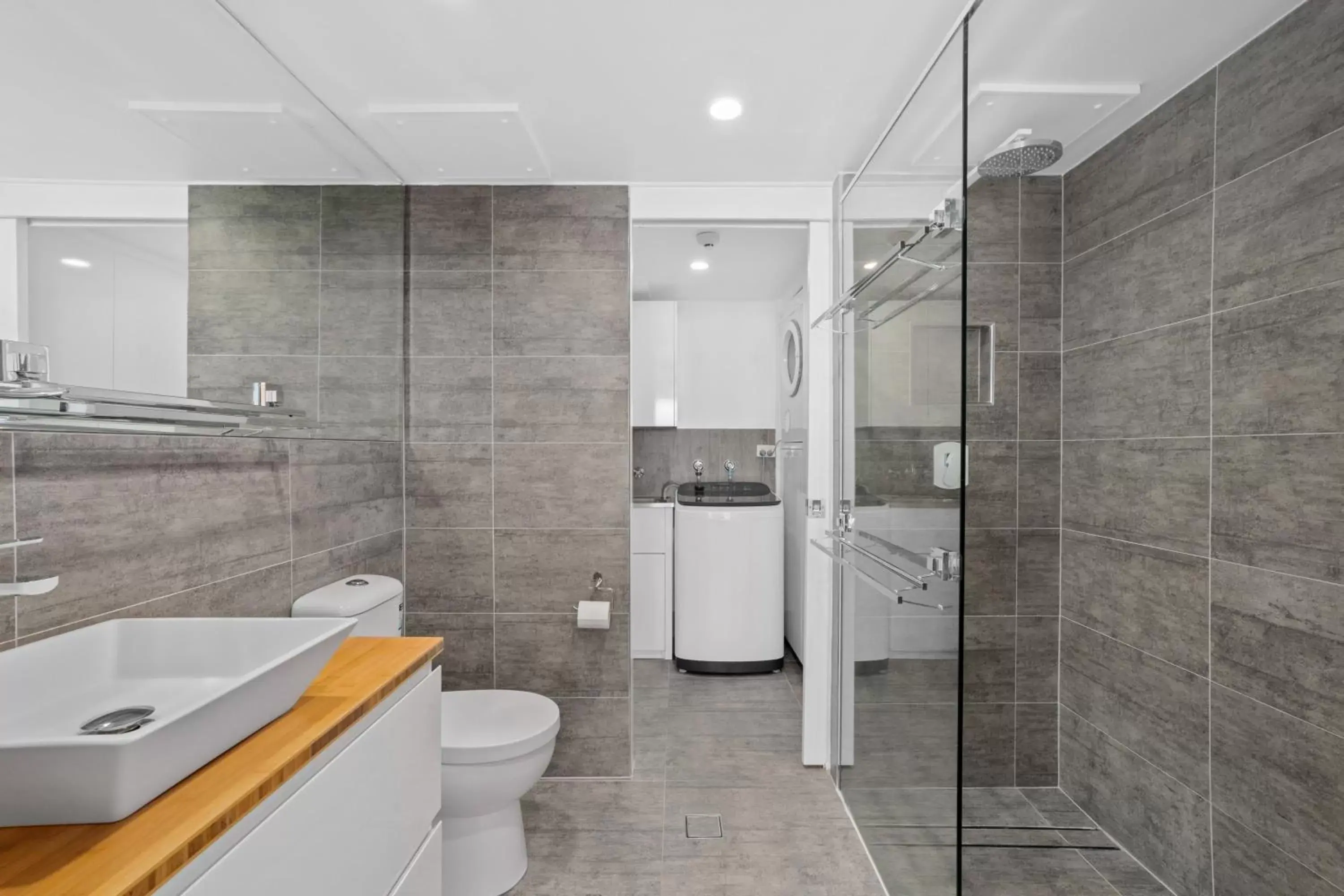 Bathroom in Baronnet Apartments