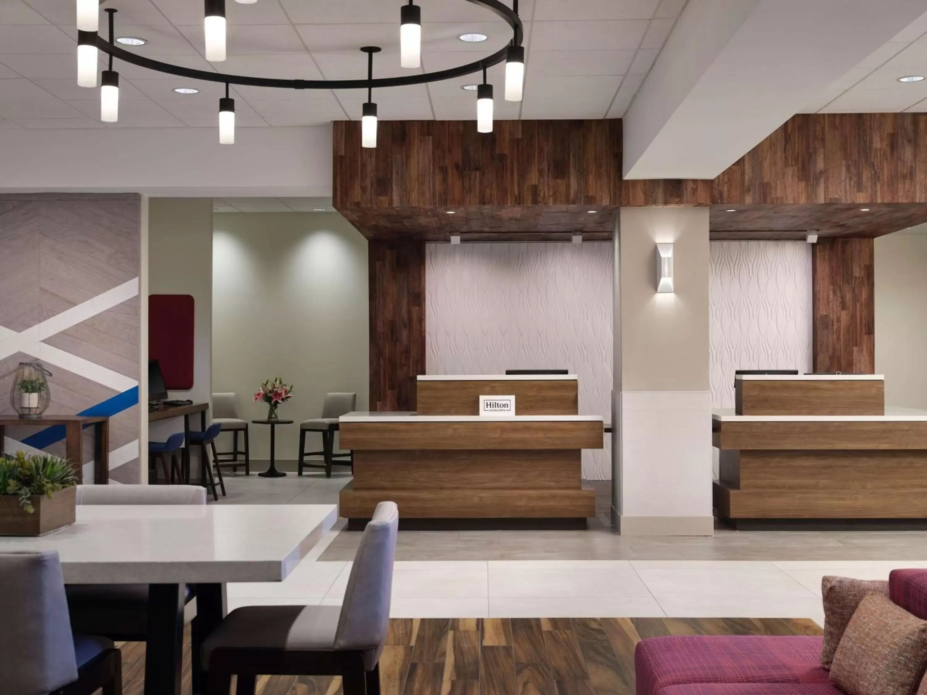 Lobby or reception, Restaurant/Places to Eat in Hilton Garden Inn Las Colinas