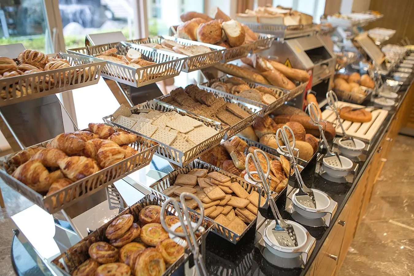 Food and drinks in DoubleTree by Hilton Hotel Istanbul - Tuzla