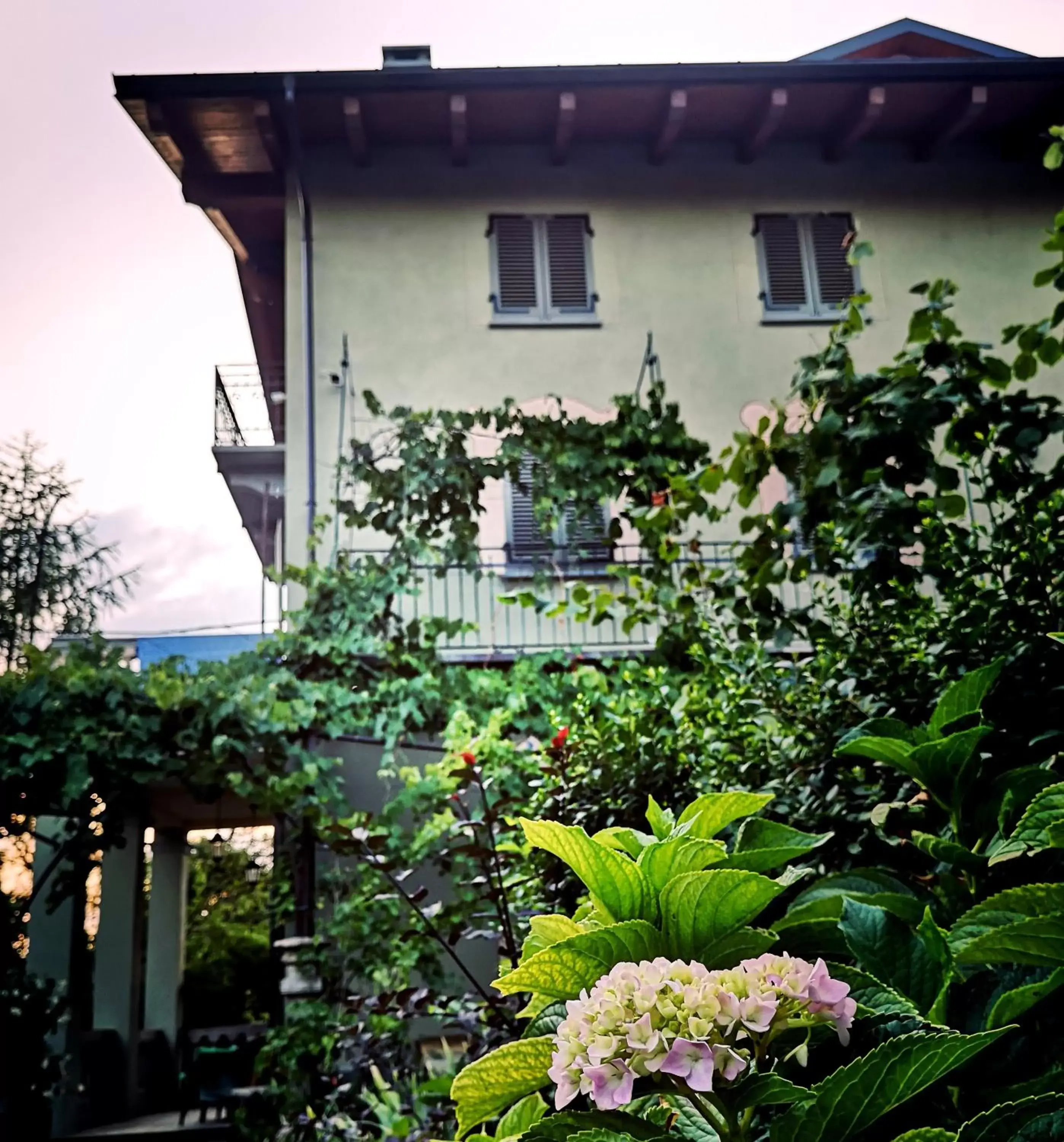 Property Building in Tetto alle Rondini