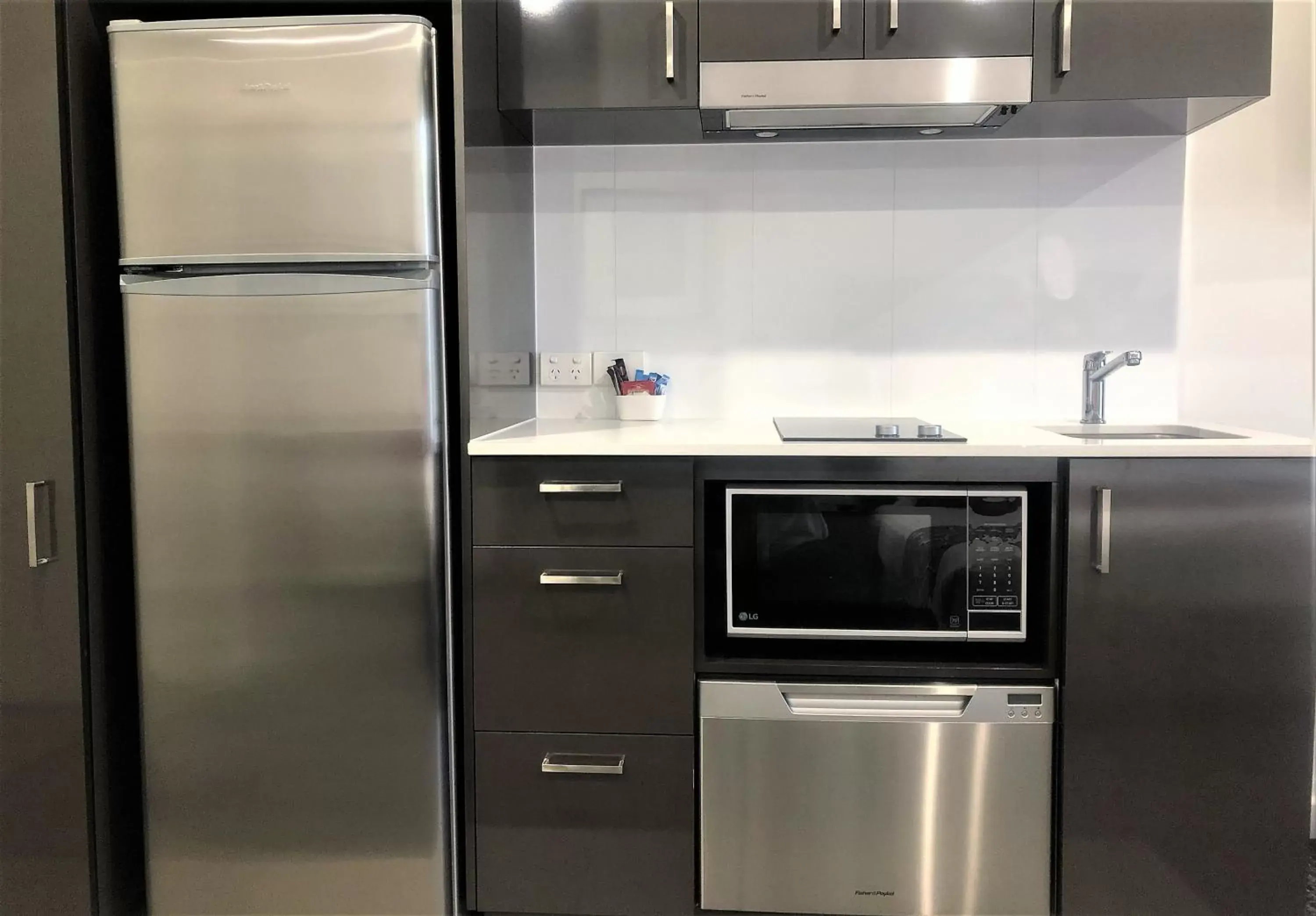 Kitchen or kitchenette, Kitchen/Kitchenette in Quest Kings Park