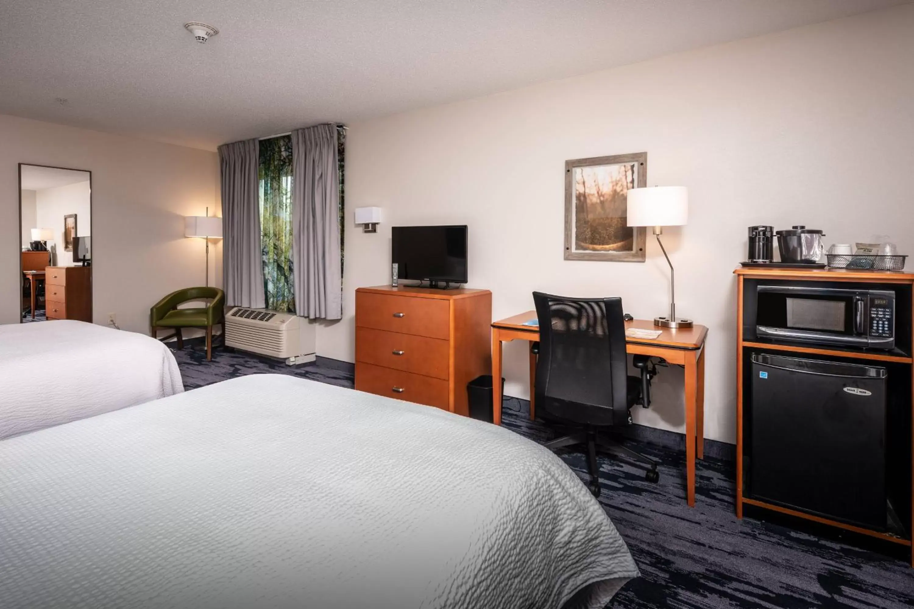 Photo of the whole room, TV/Entertainment Center in Fairfield Inn and Suites by Marriott New Bedford