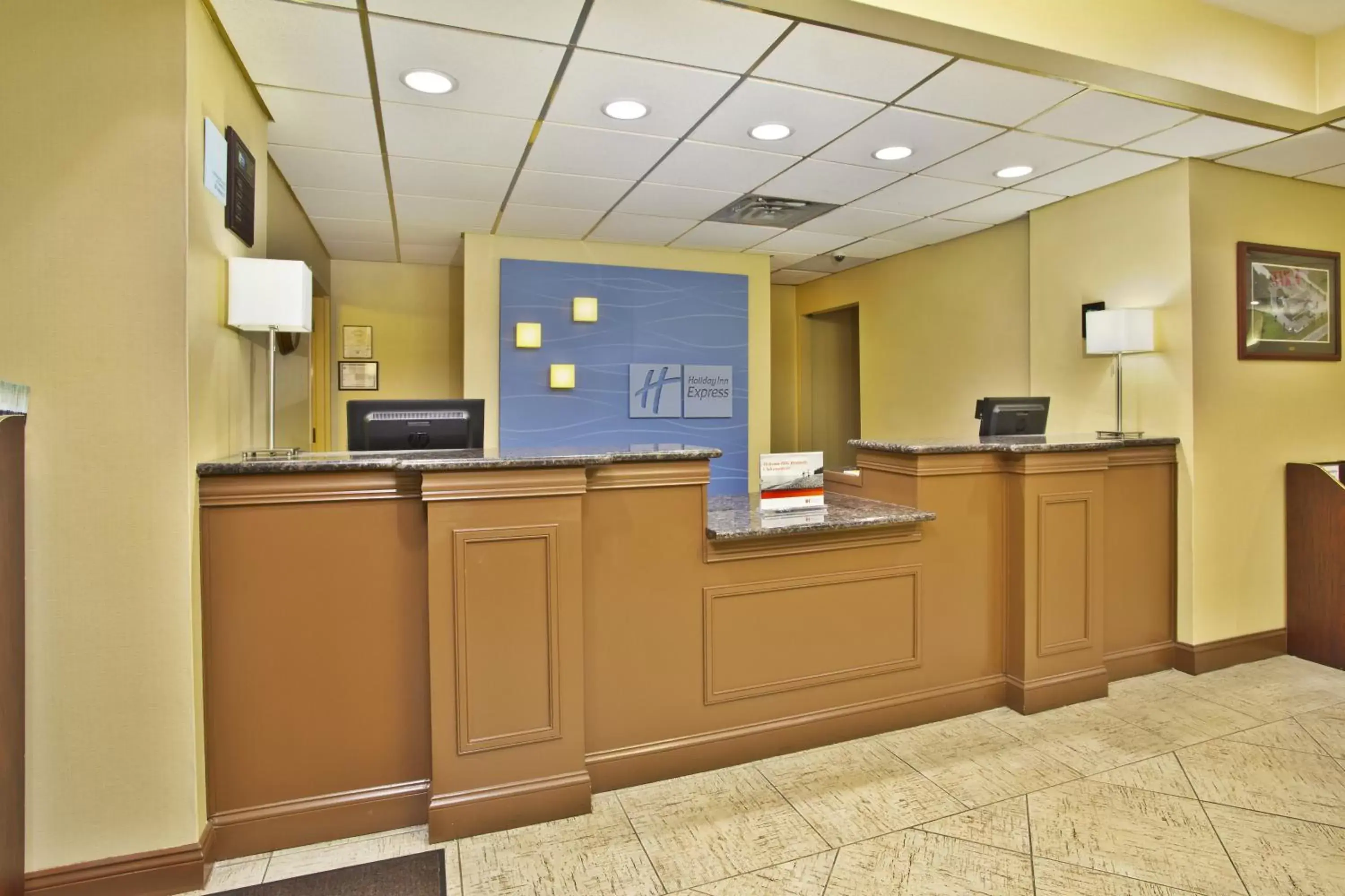 Property building, Lobby/Reception in Holiday Inn Express Hotel and Suites Harrington - Dover Area, an IHG Hotel