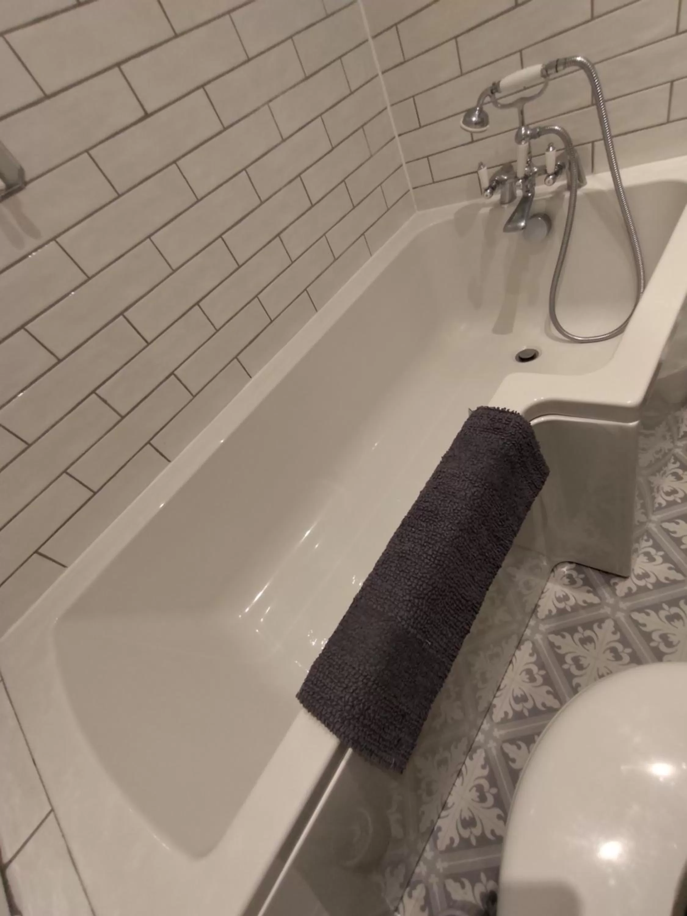 Bathroom in East Dart Inn