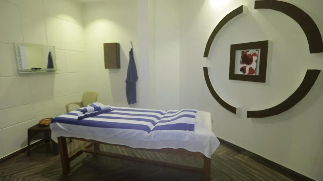 Massage, Bed in Romance Alexandria Hotel