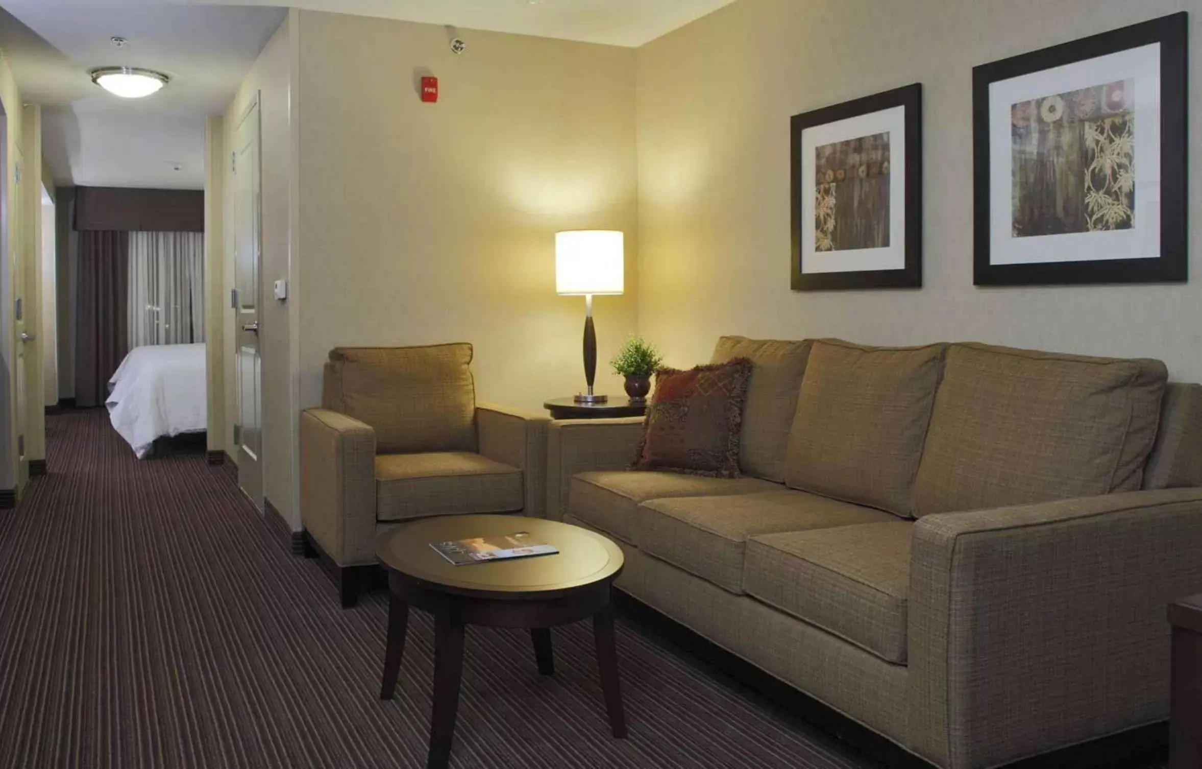 Living room, Seating Area in Hilton Garden Inn Clovis