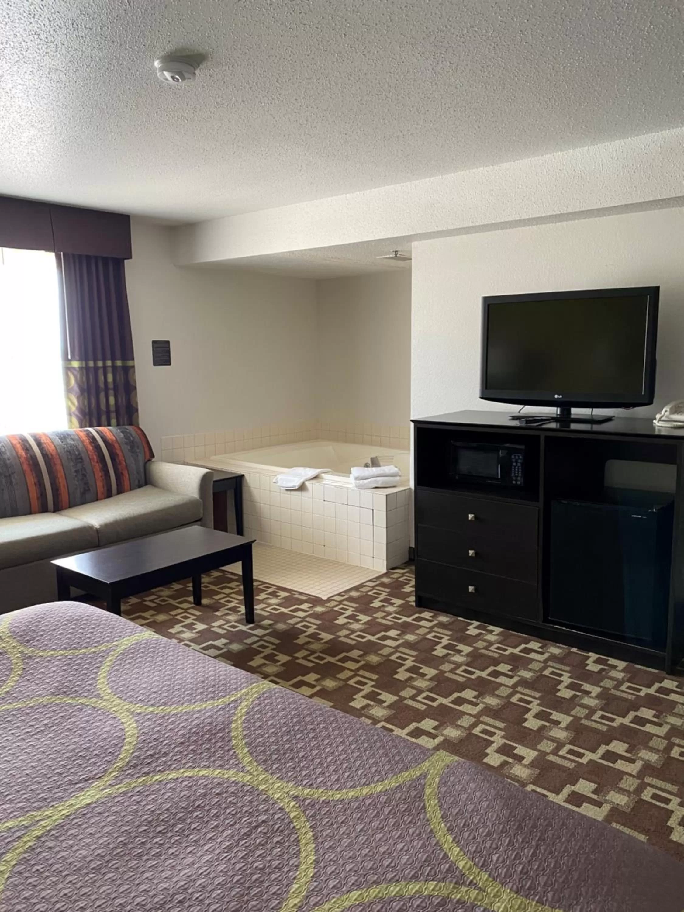 Bed in Super 8 by Wyndham Independence IA