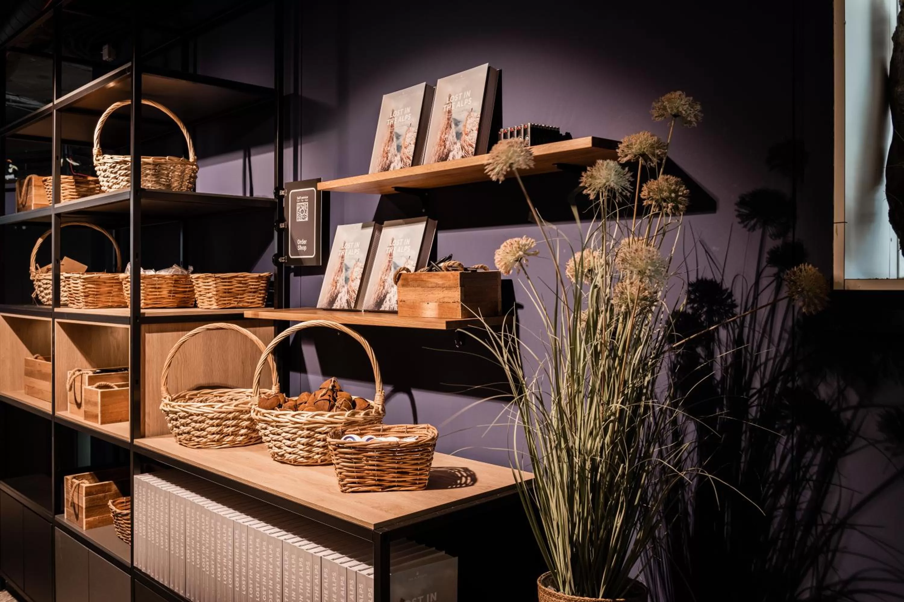 Shopping Area in Capsule Hotel - Zurich Airport