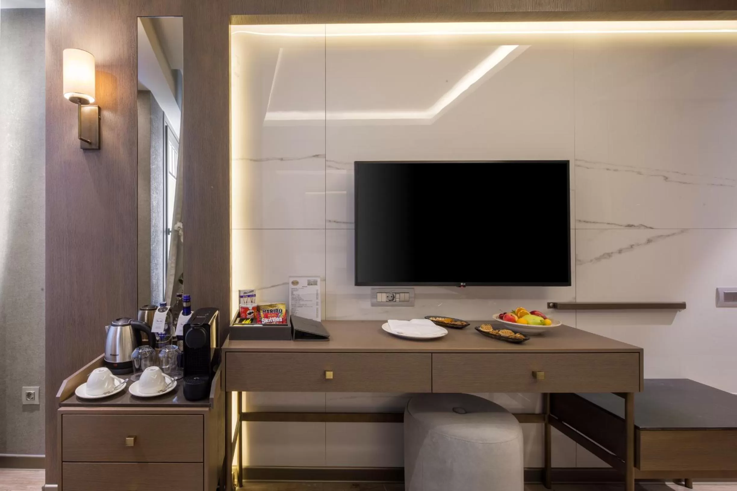 TV and multimedia in Mula Hotel