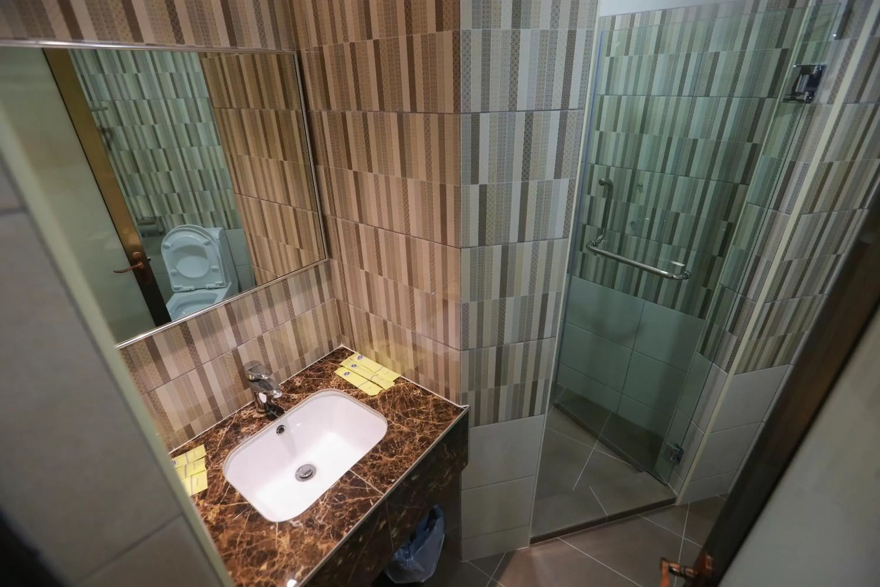 Bathroom in Pantai Regal Hotel