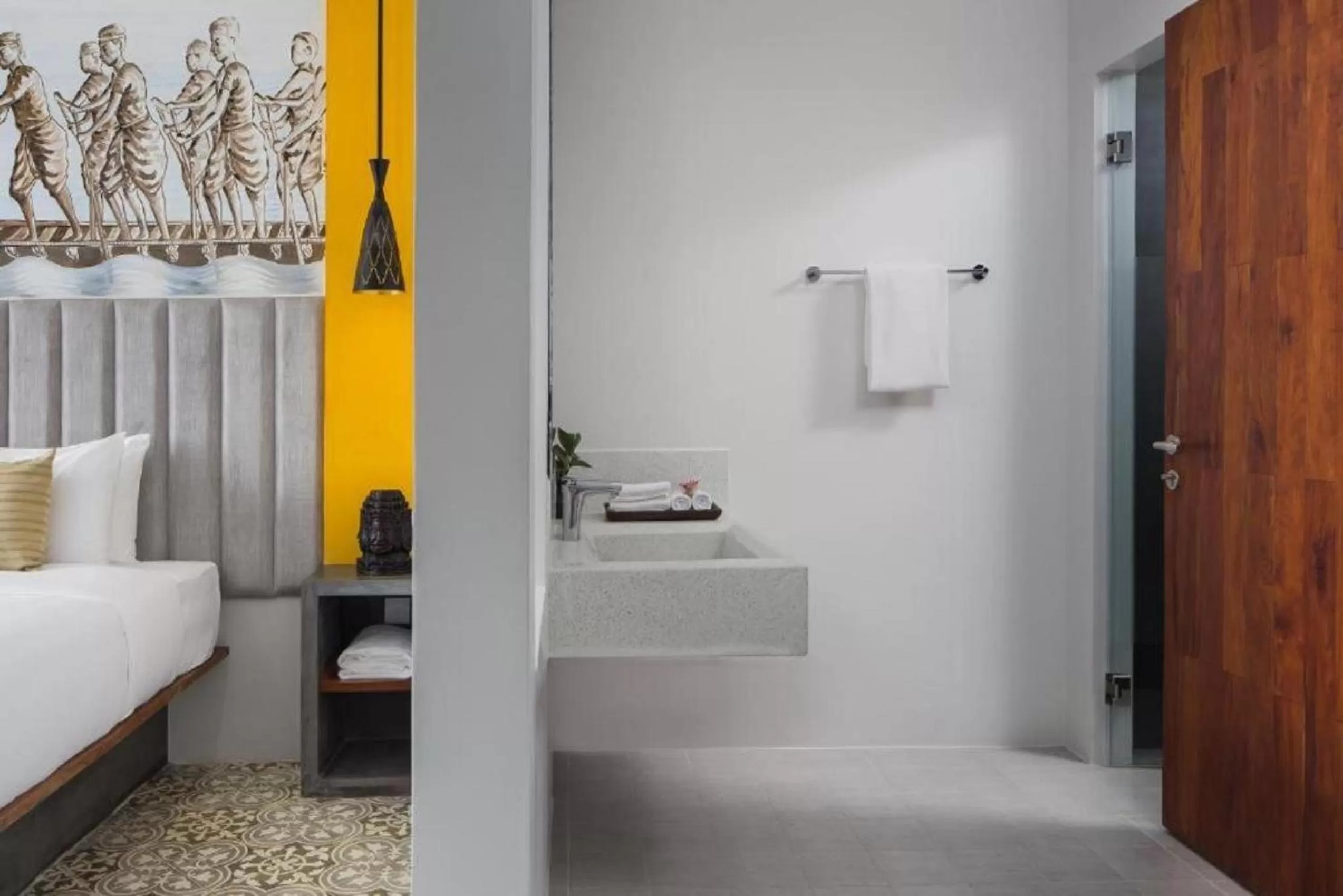 Bathroom, Bed in Siem Reap Palace Hotel & Spa