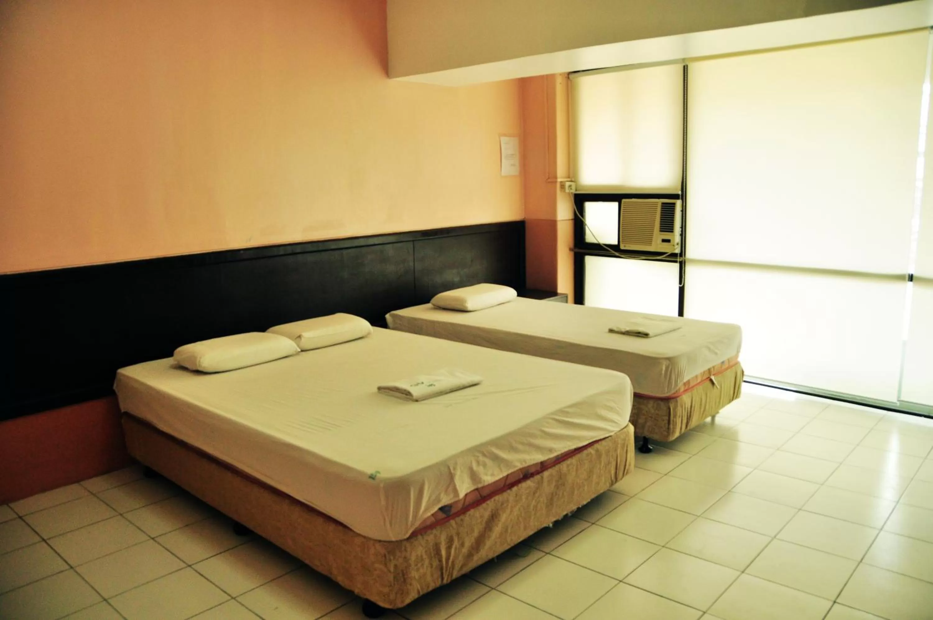 Bed in GV Hotel - Lapu-Lapu City