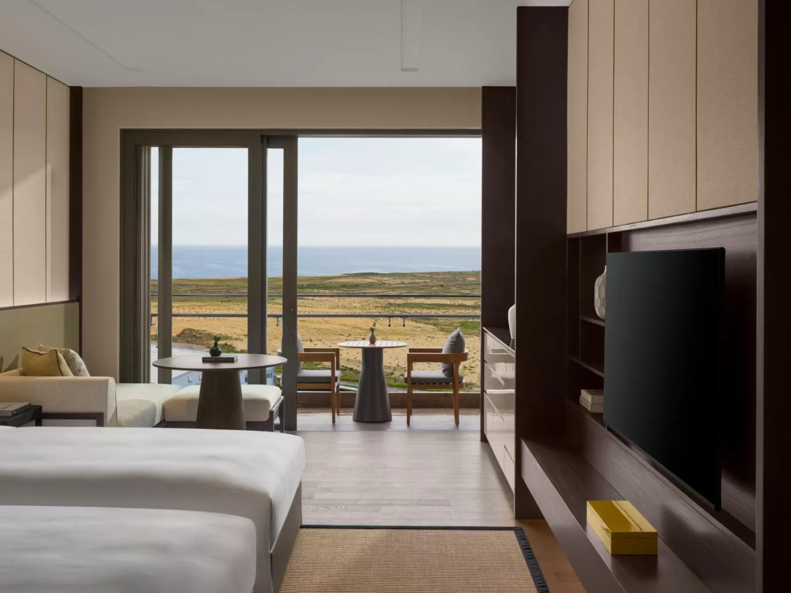 Bedroom, Bed in New World Hoiana Hotel